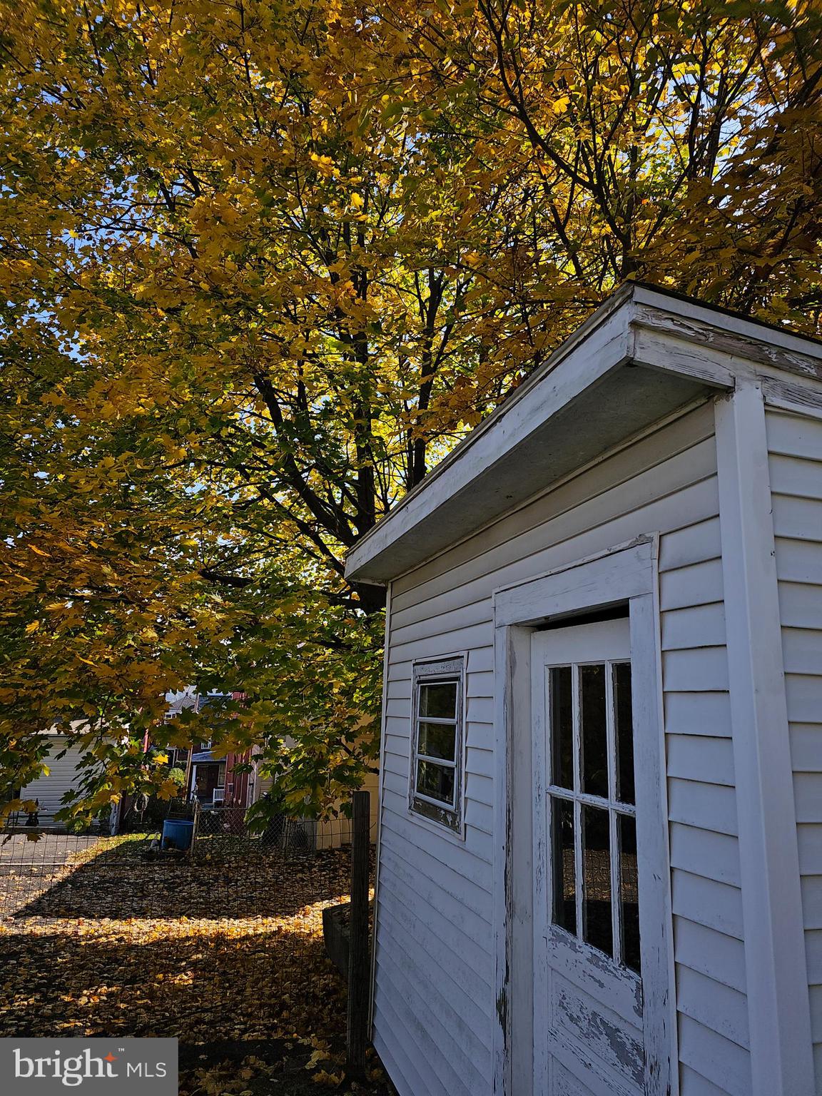 WEST SIDE - Residential