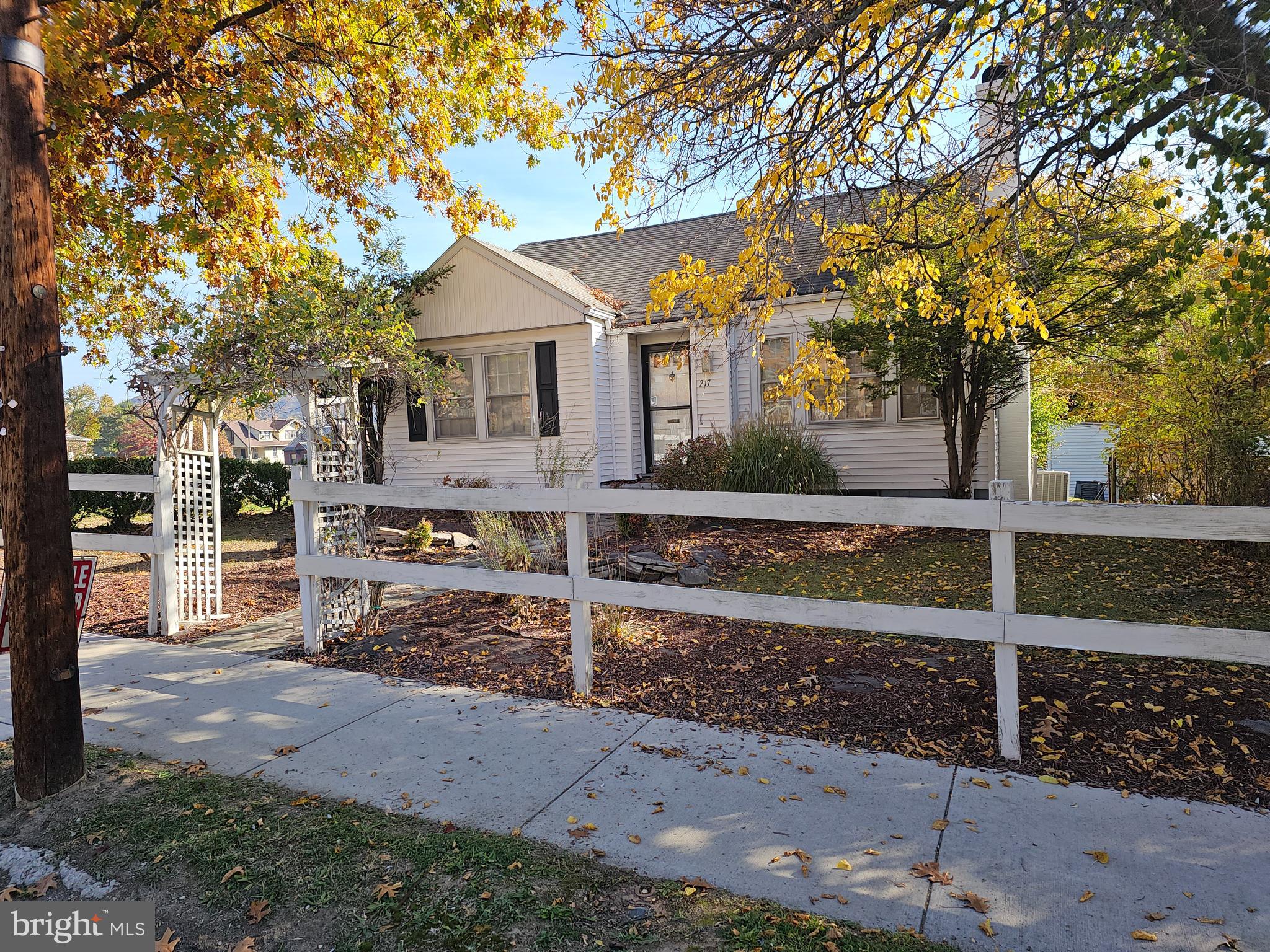 WEST SIDE - Residential