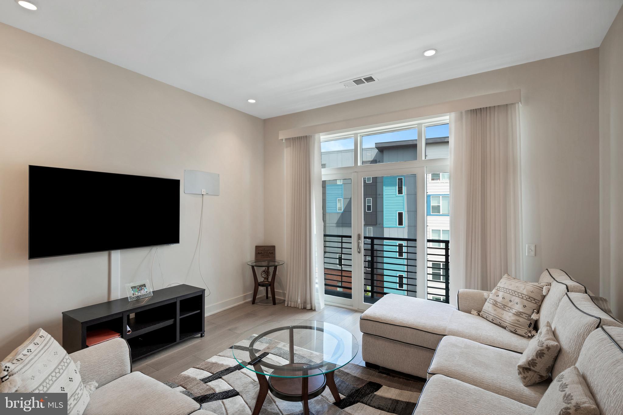 575 SOUTH CONDOS - Residential Lease