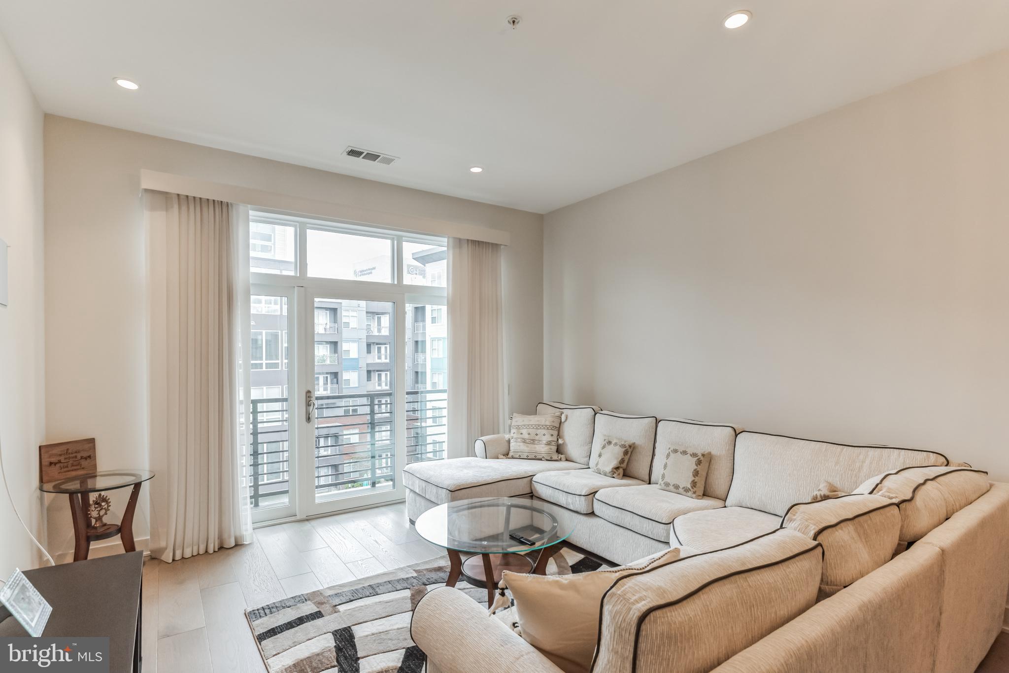575 SOUTH CONDOS - Residential Lease