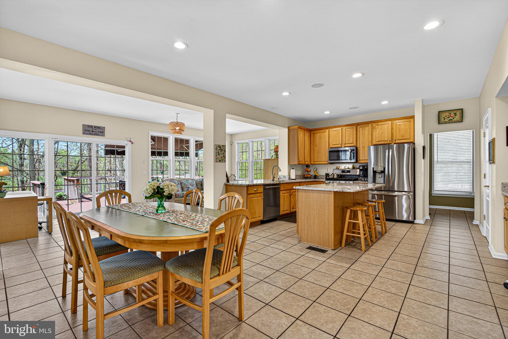 VINEYARD OAK NORTH - Residential