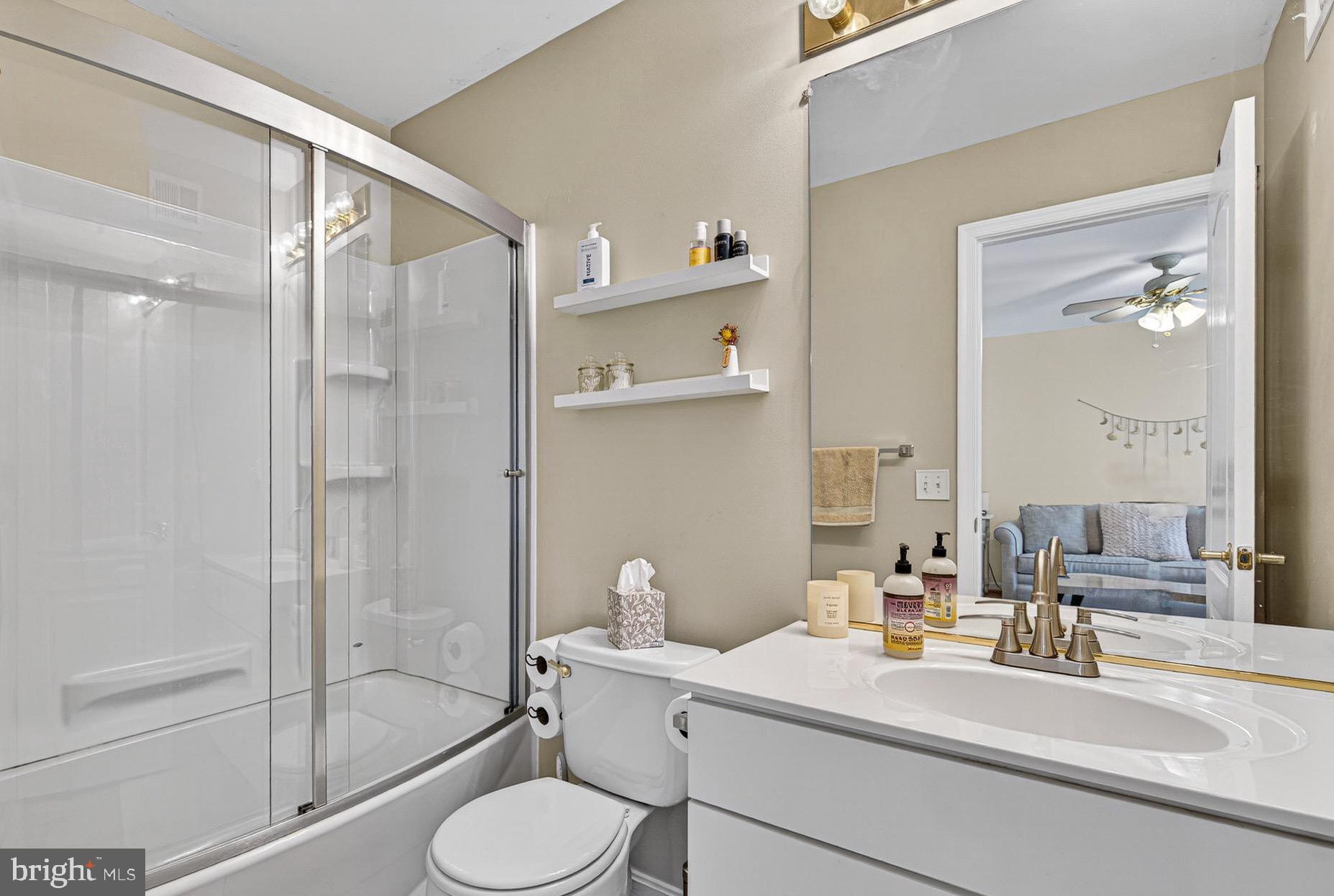 VINEYARD OAK NORTH - Residential