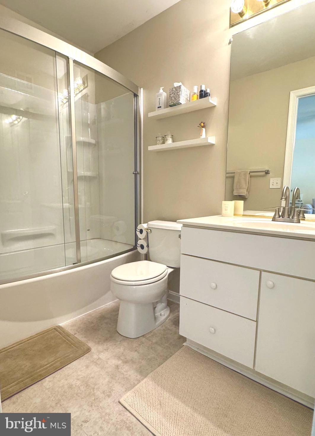 VINEYARD OAK NORTH - Residential