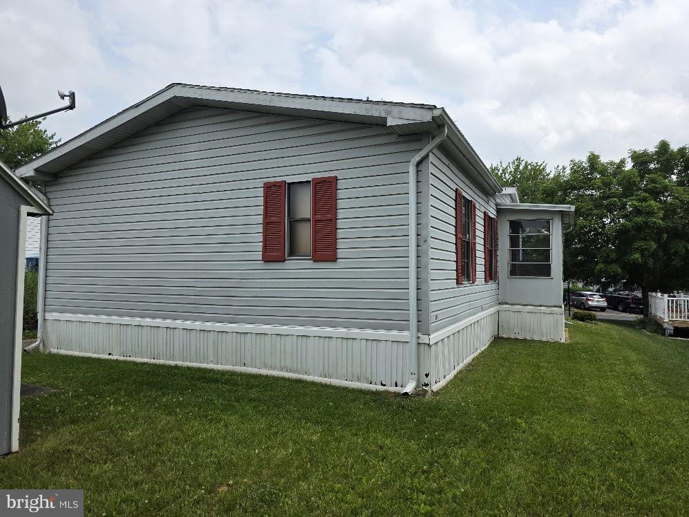 COUNTRY MANOR FARMS - Residential