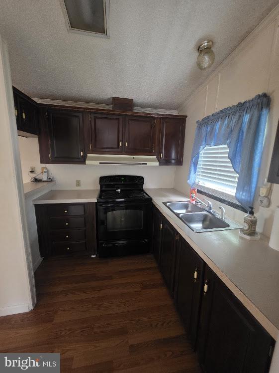 COUNTRY MANOR FARMS - Residential