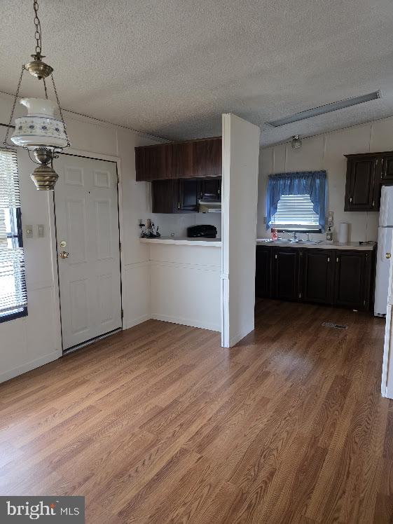 COUNTRY MANOR FARMS - Residential