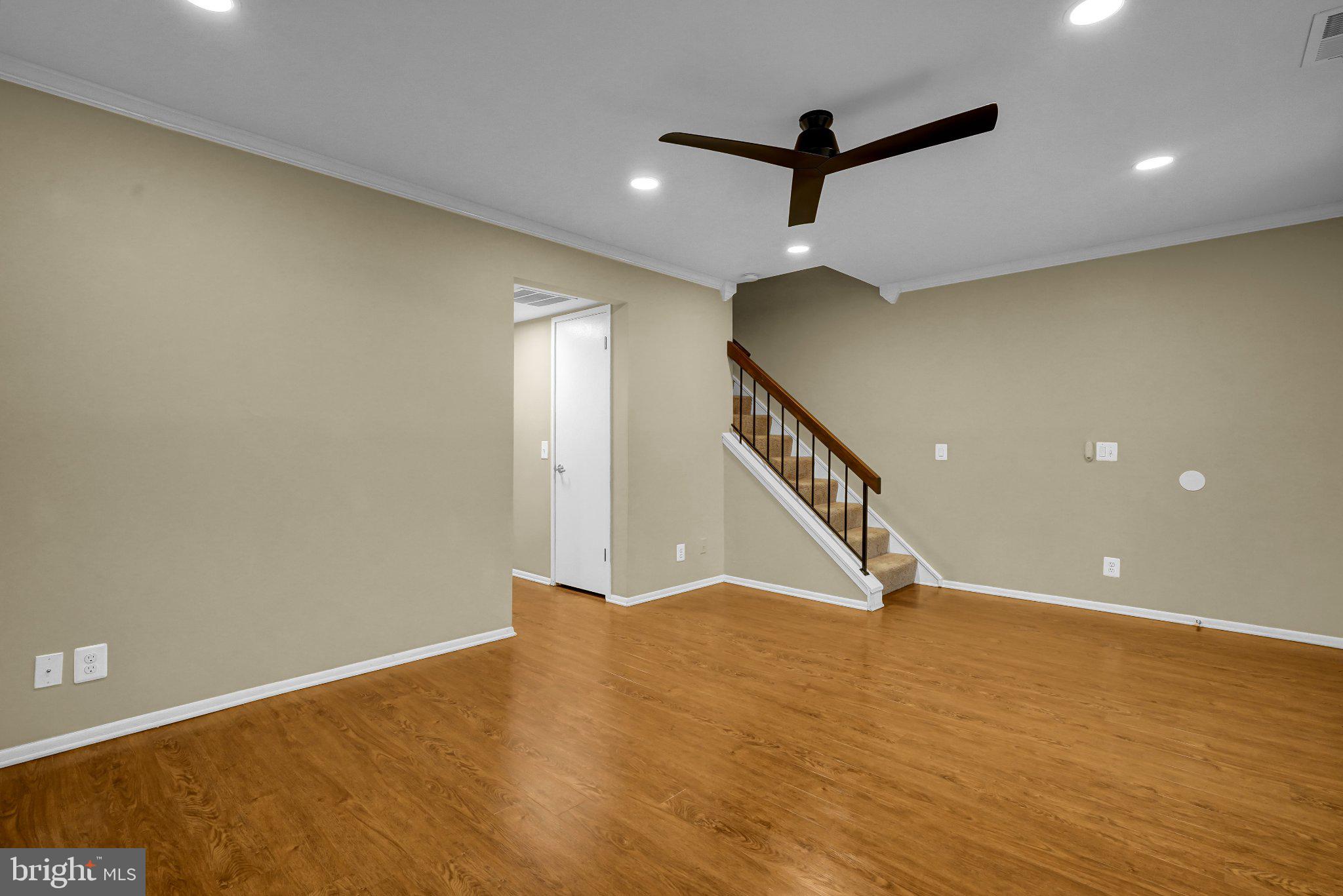 MOSBYS LANDING - Residential