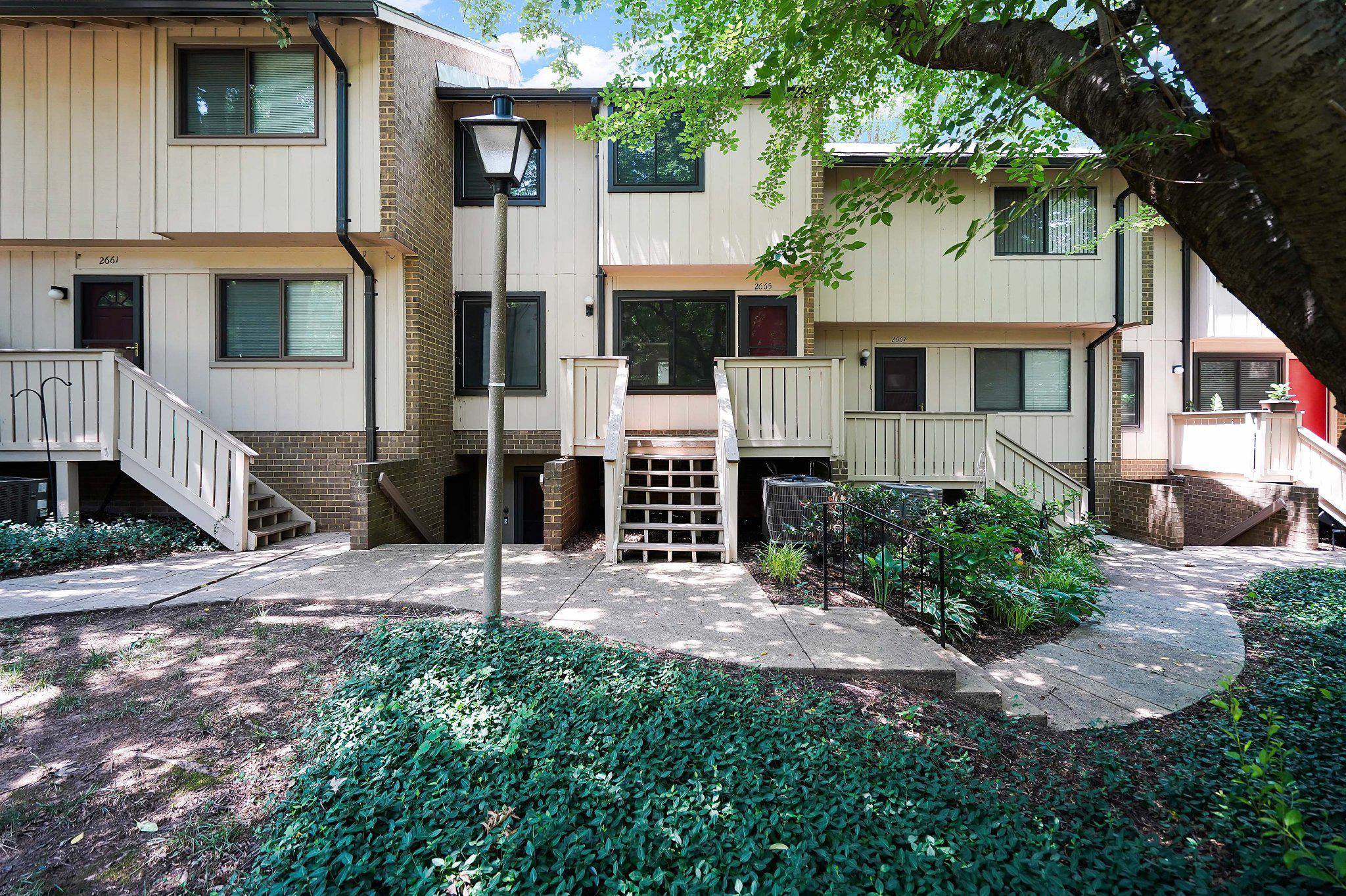 This charming townhouse in Mosbys Landing offers 1,132 sq. ft. of contemporary living space, featuring 3 bedrooms and 1.5 bathrooms. The interior boasts a traditional floor plan with crown moldings, a cozy breakfast area, and an efficient kitchen equipped with upgraded countertops and essential appliances, including a built-in microwave, dishwasher, and electric oven. Enjoy the comfort of carpeted floors and ceiling fans throughout. The community amenities enhance your lifestyle with access to outdoor pools, playgrounds, and jogging paths. Conveniently located, the property is within a mile of bus stops and just a few miles from metro stations, ensuring easy commuting. The association fee covers exterior building maintenance, lawn care, and trash removal, providing hassle-free living. Assigned parking space included. Experience the perfect blend of comfort and convenience in this well-maintained home, ideally situated near local shops and dining options.