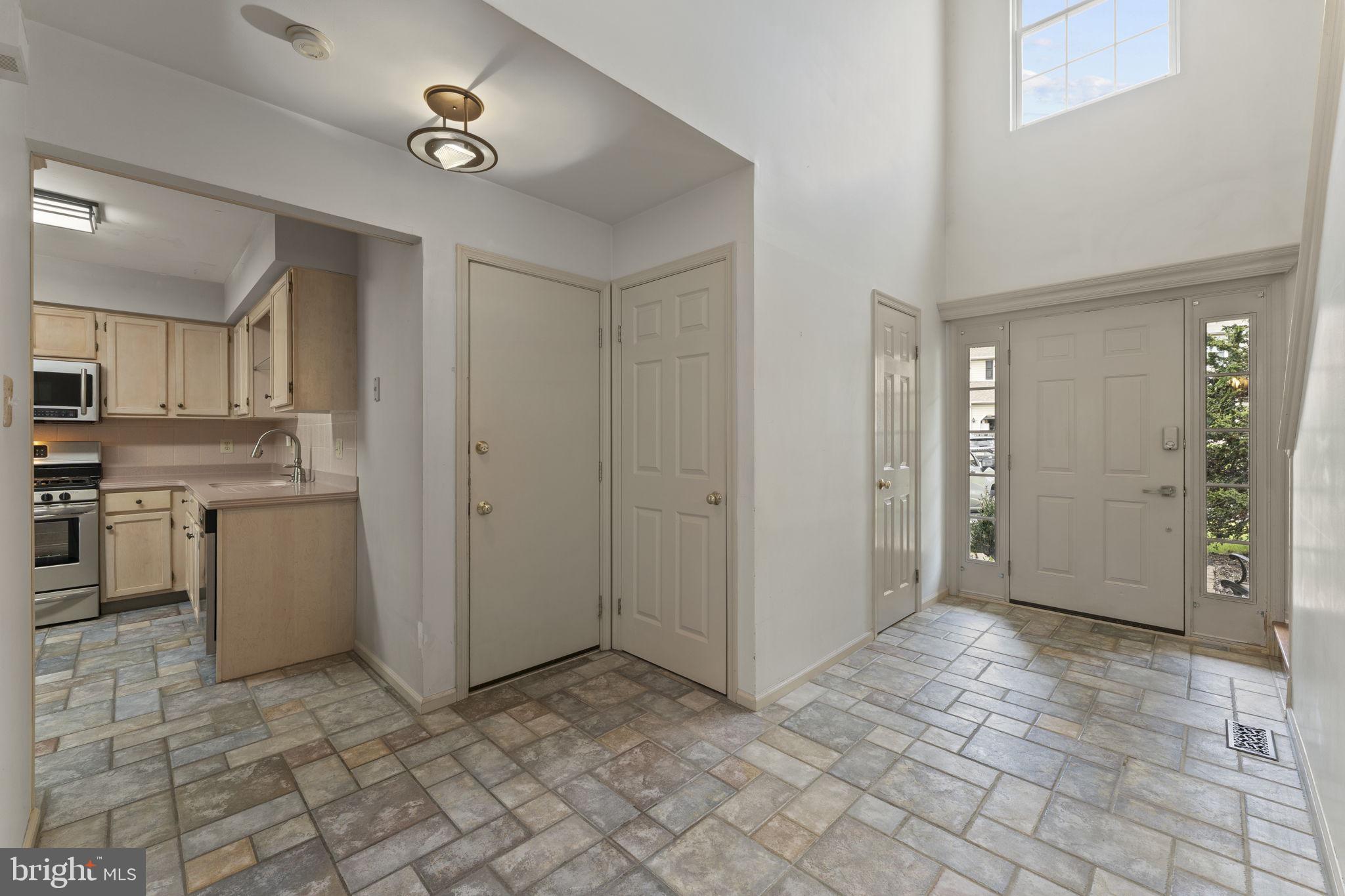 STONEGATE - Residential