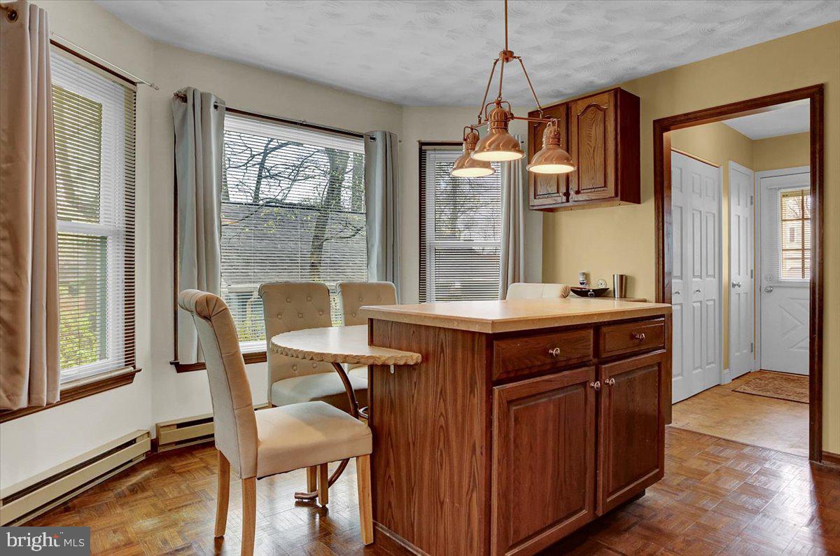 TWELVE OAKS - Residential