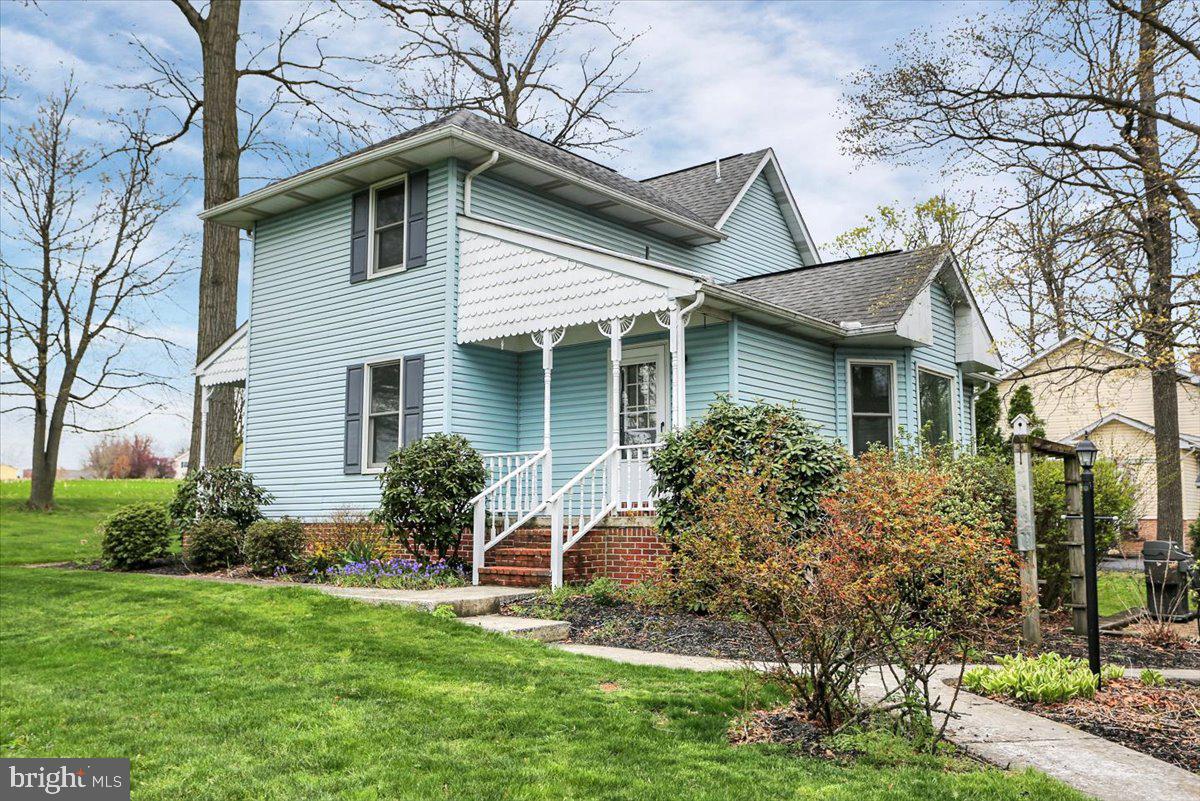 TWELVE OAKS - Residential