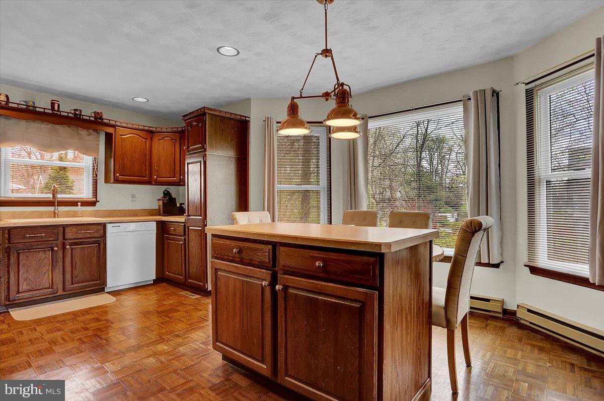 TWELVE OAKS - Residential