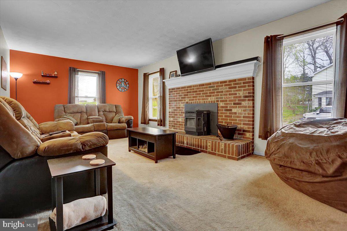 TWELVE OAKS - Residential