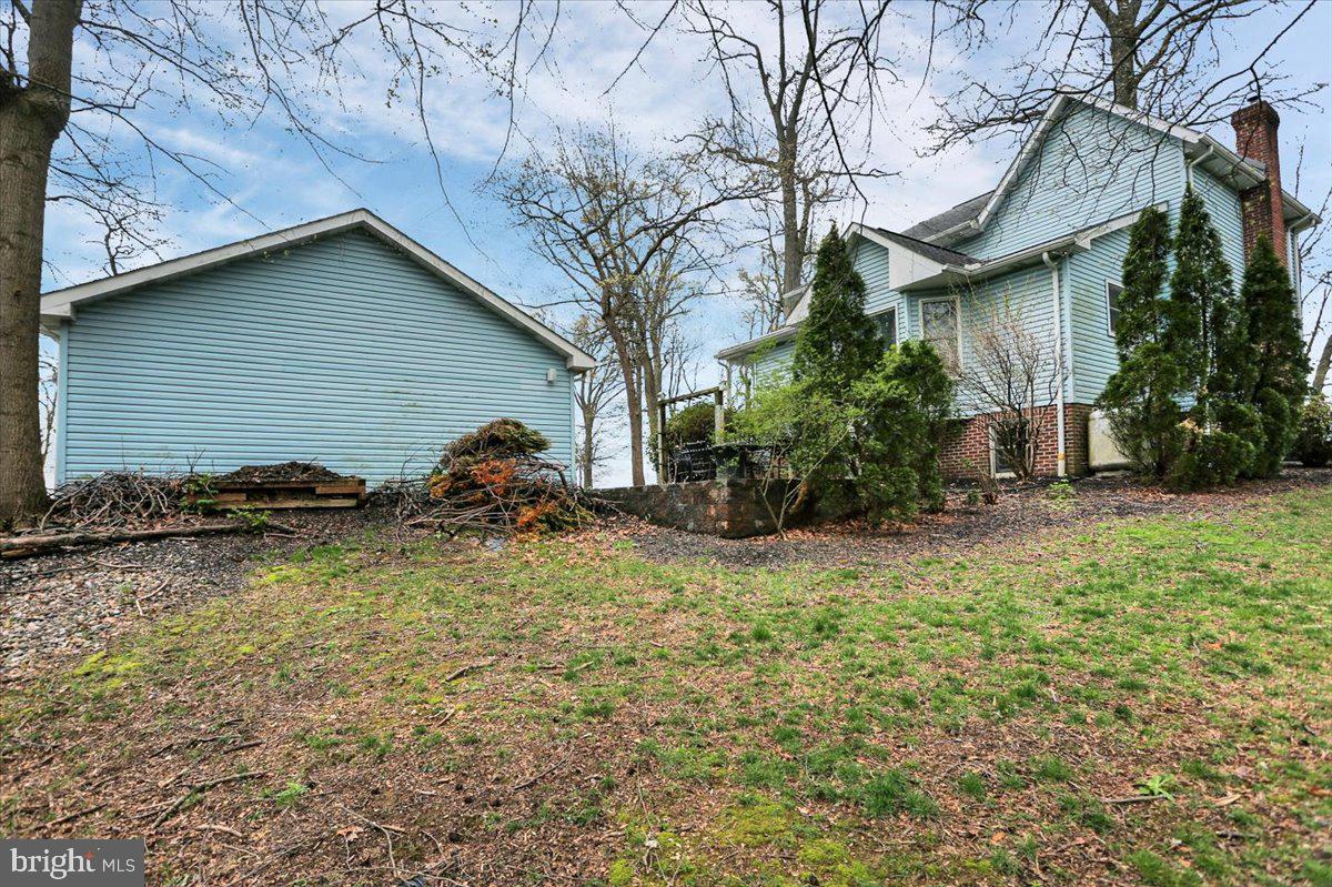TWELVE OAKS - Residential