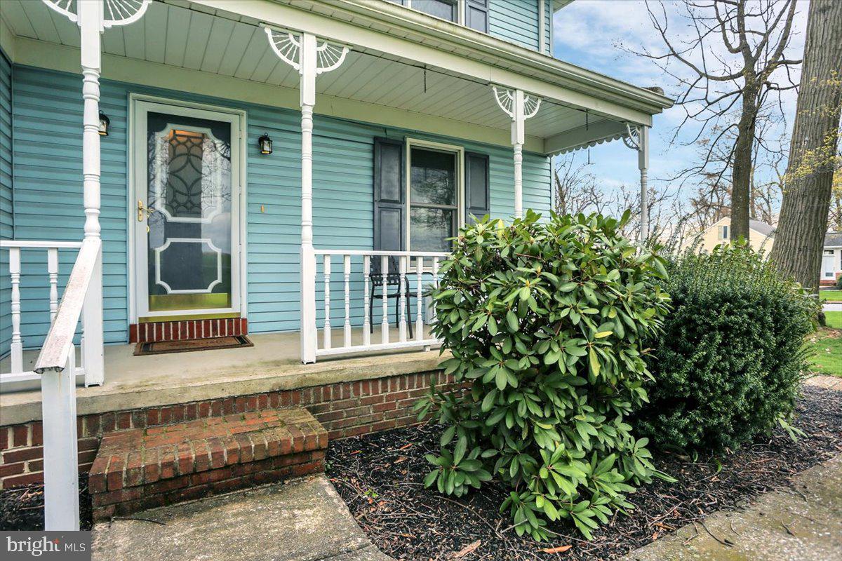 TWELVE OAKS - Residential