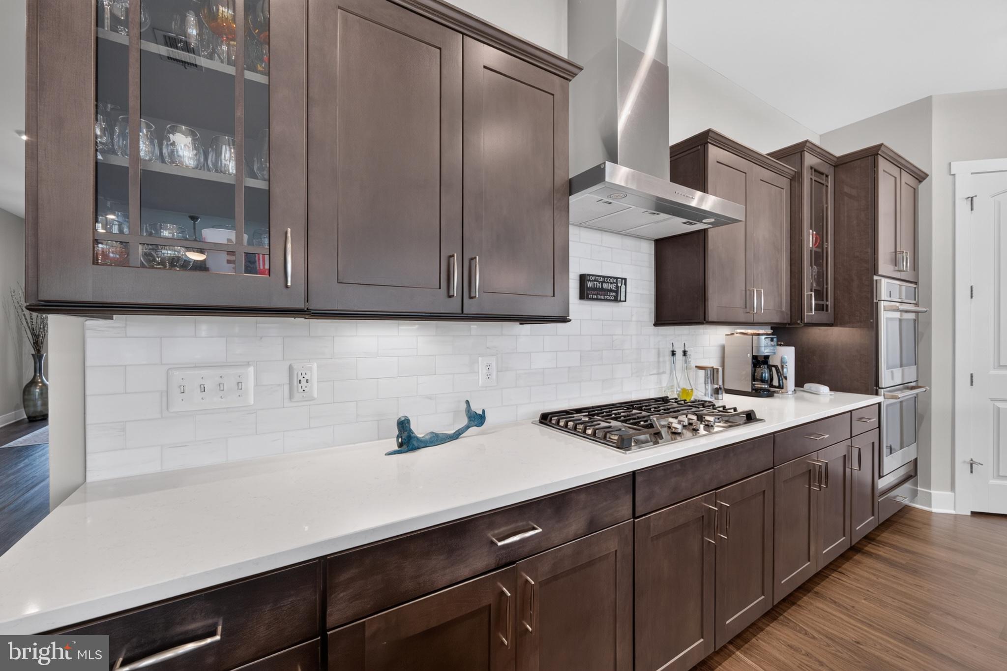 FOUR SEASONS AT KENT ISLAND - Residential