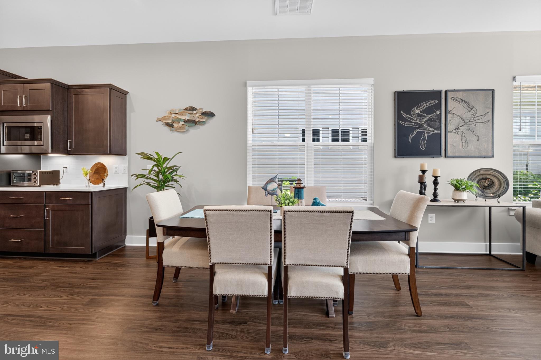 FOUR SEASONS AT KENT ISLAND - Residential