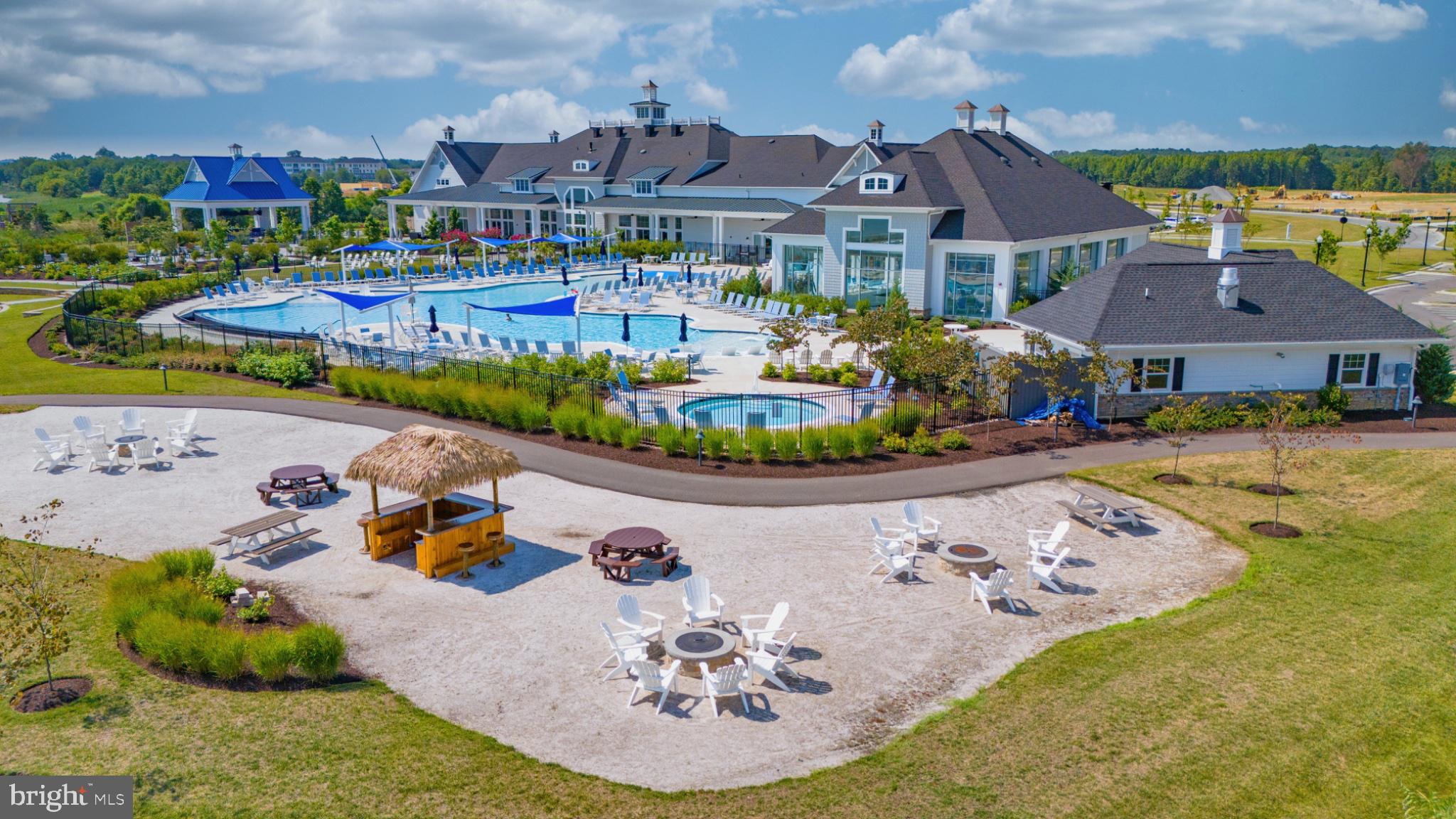FOUR SEASONS AT KENT ISLAND - Residential