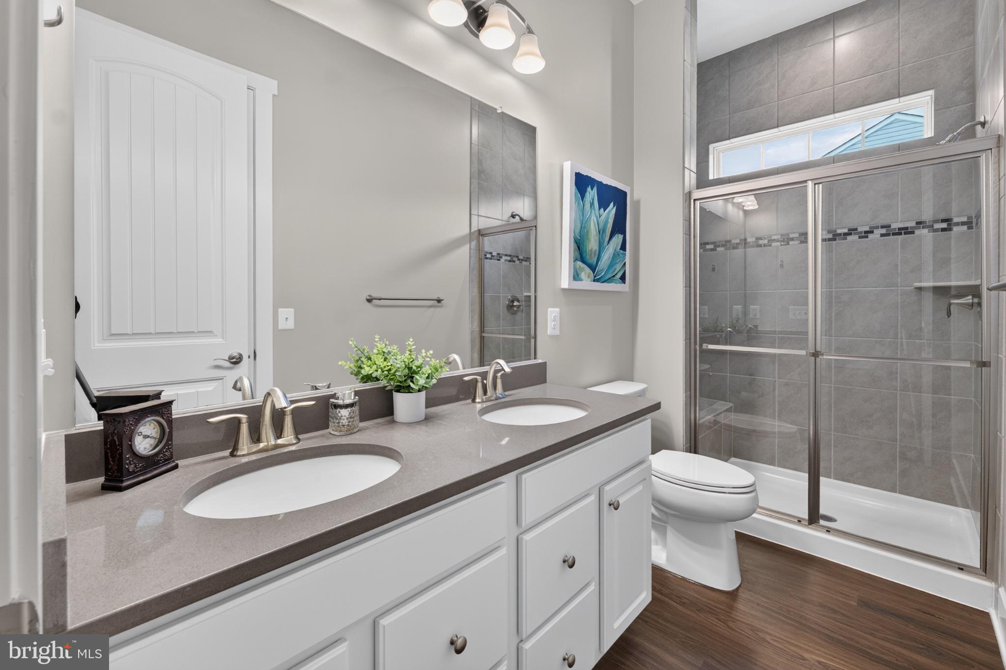 FOUR SEASONS AT KENT ISLAND - Residential