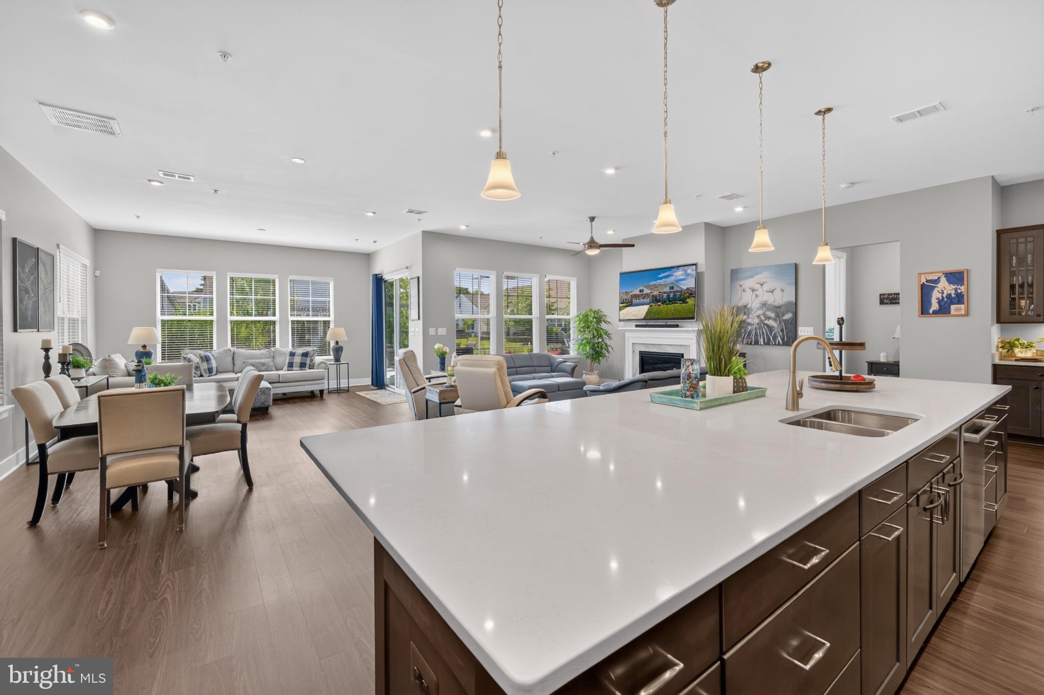 FOUR SEASONS AT KENT ISLAND - Residential