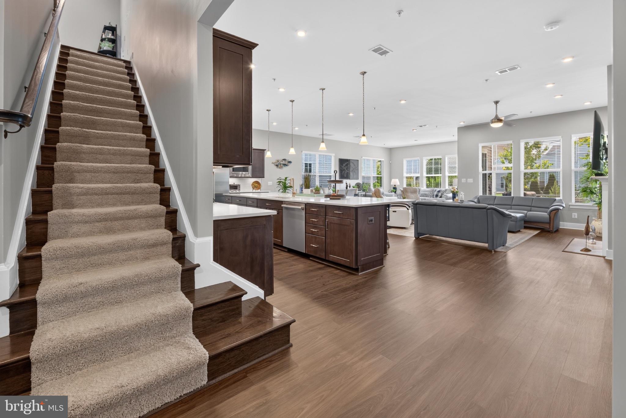 FOUR SEASONS AT KENT ISLAND - Residential