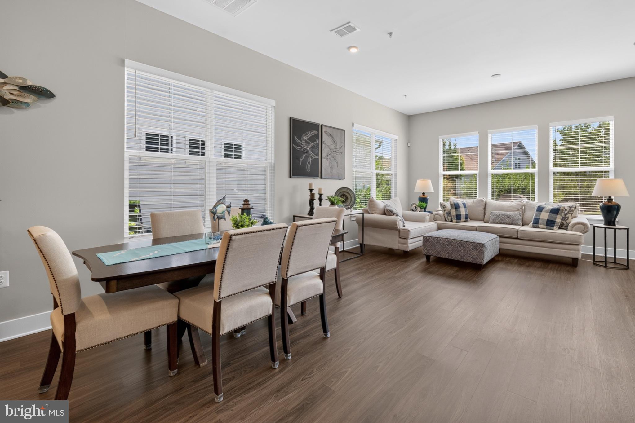FOUR SEASONS AT KENT ISLAND - Residential