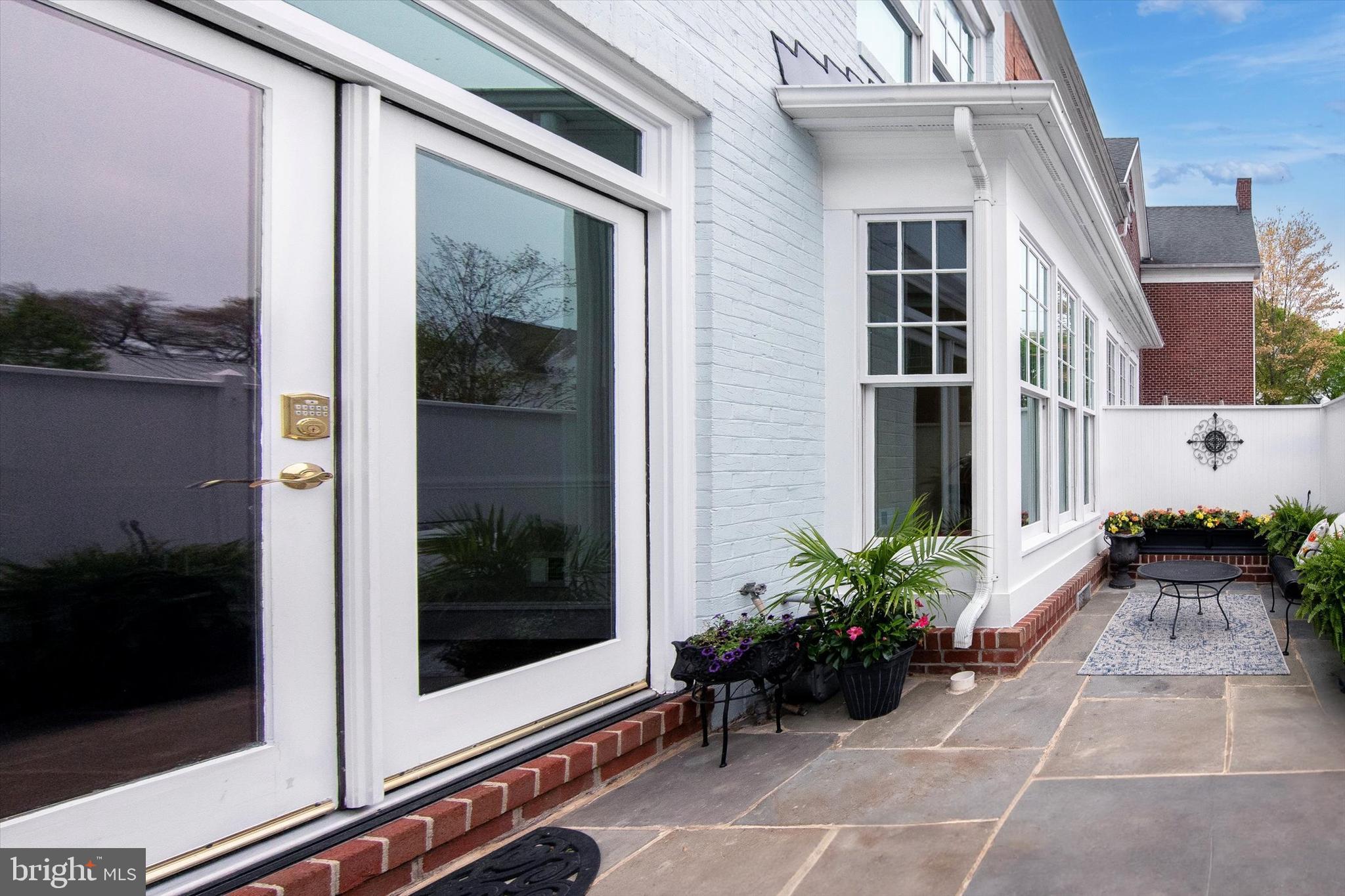 OLD TOWN GATEWAY - Residential