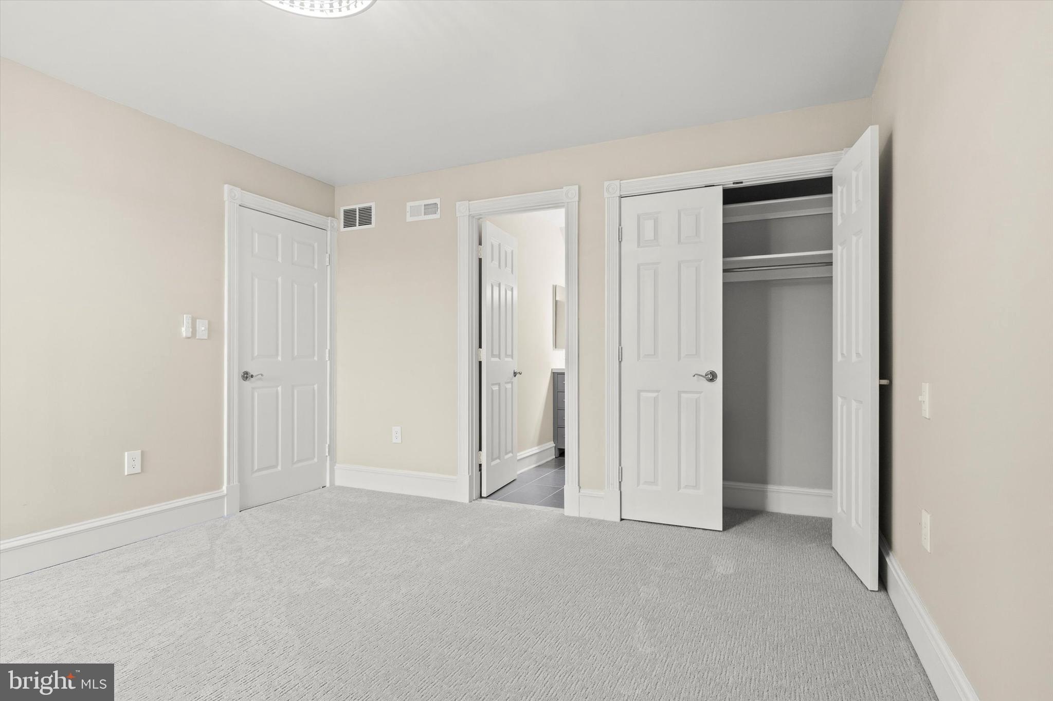 OLD TOWN GATEWAY - Residential