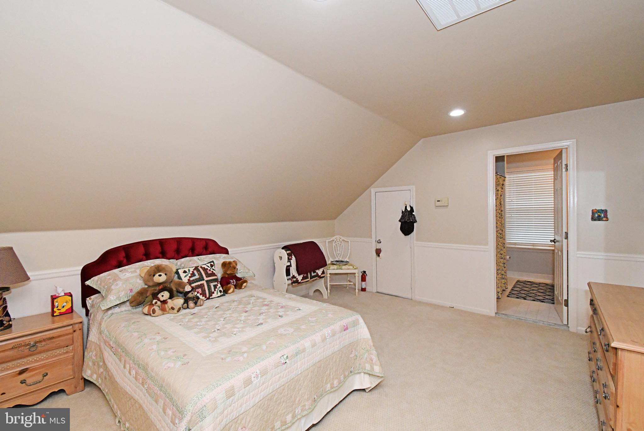 WASHINGTON CROSSING - Residential