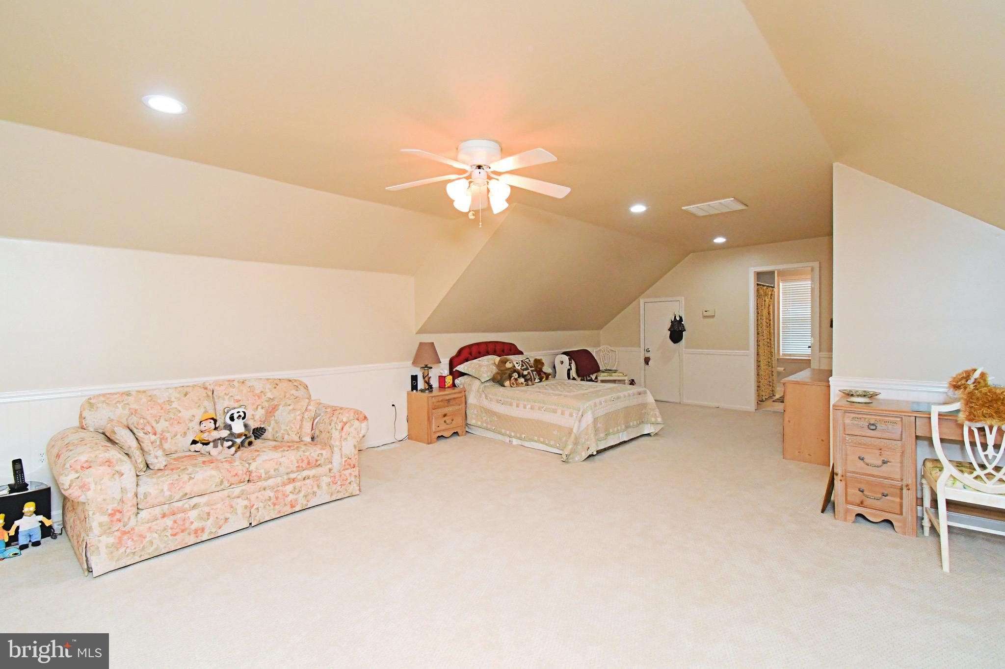 WASHINGTON CROSSING - Residential
