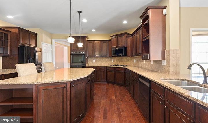 KENSINGTON HILL - Residential Lease