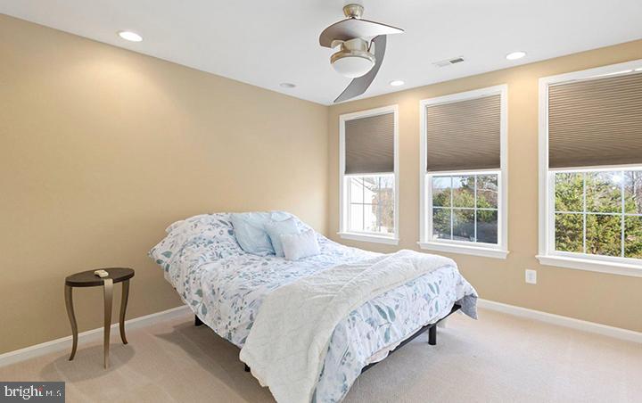 KENSINGTON HILL - Residential Lease