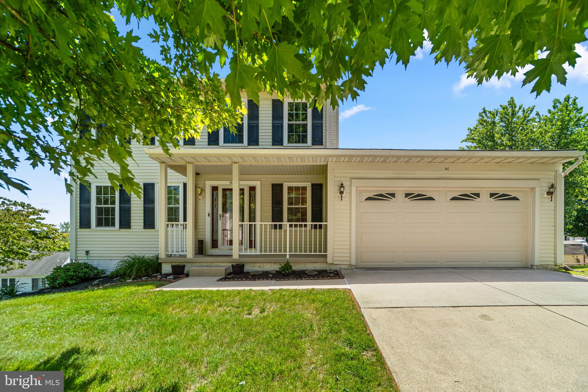 EAGLEVIEW ESTATES - Residential
