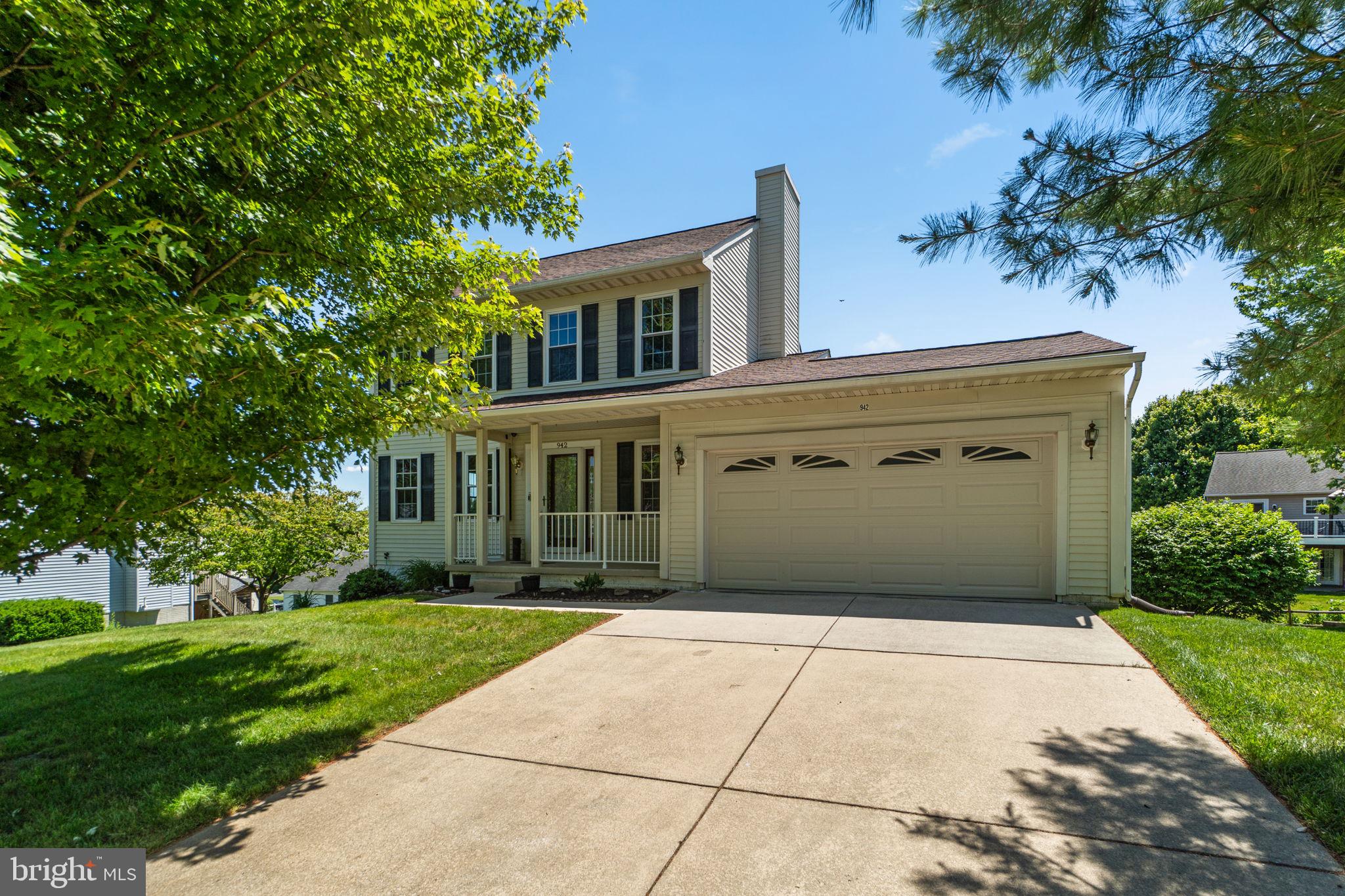 EAGLEVIEW ESTATES - Residential