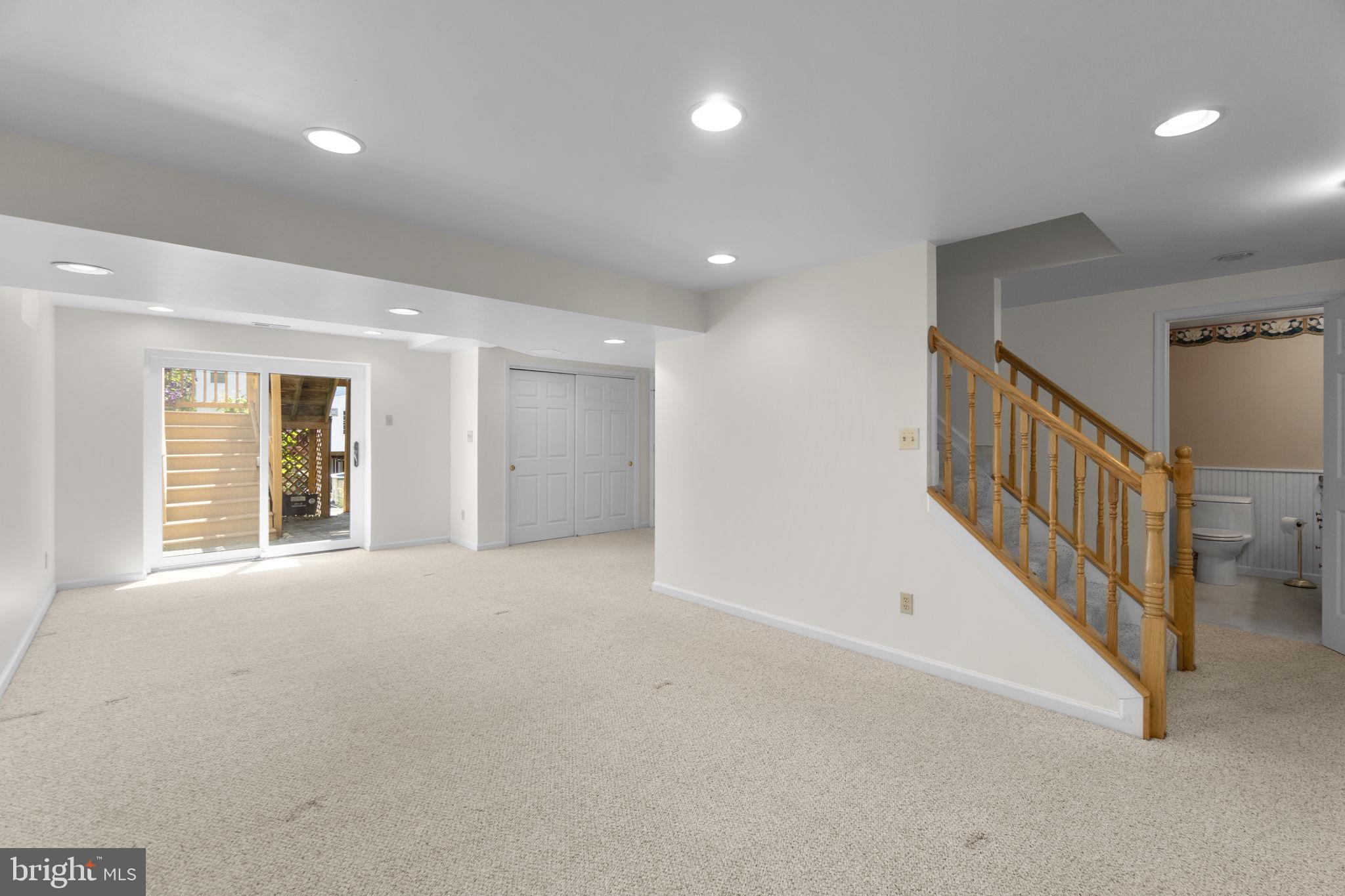 EAGLEVIEW ESTATES - Residential