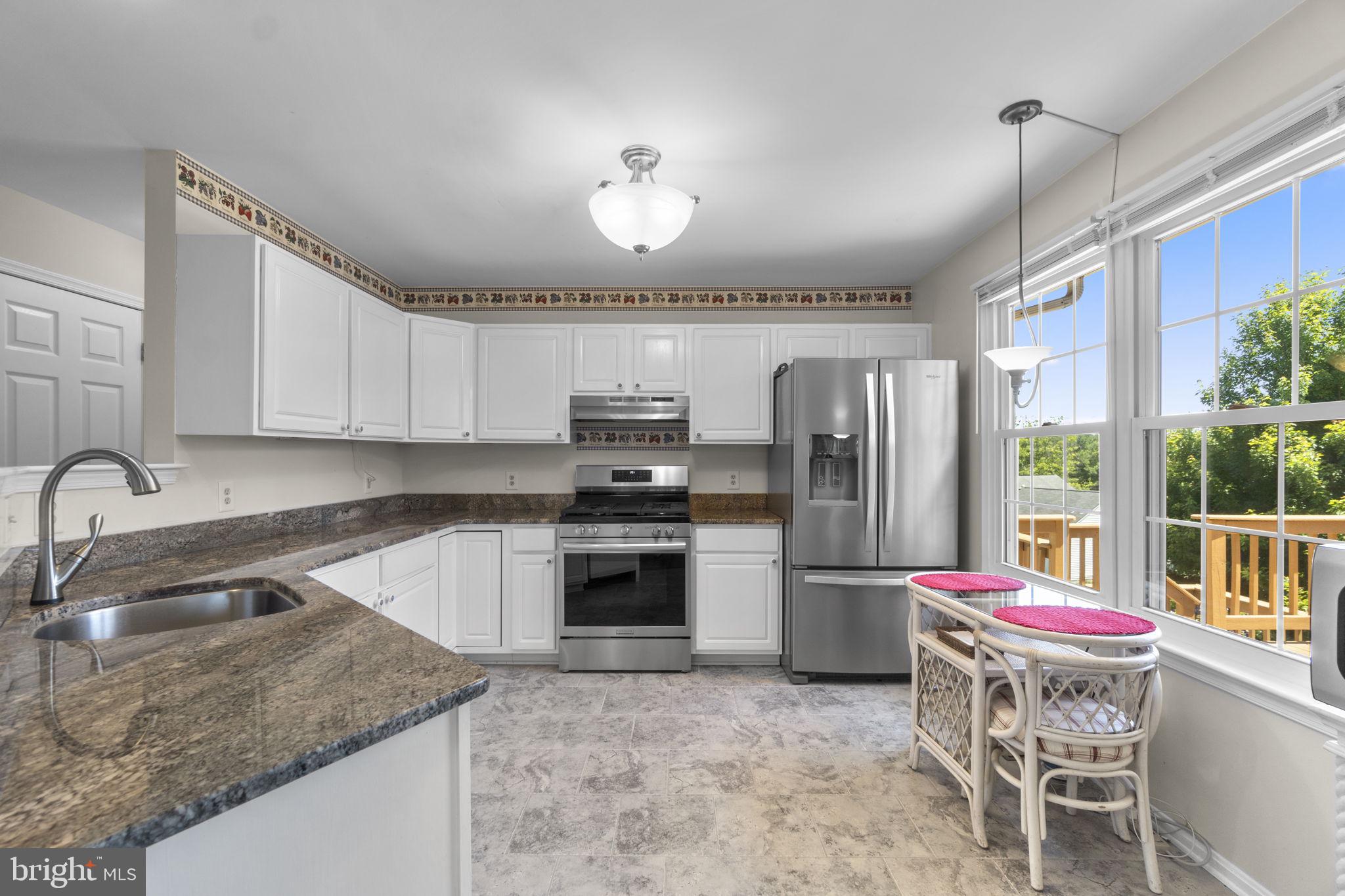EAGLEVIEW ESTATES - Residential
