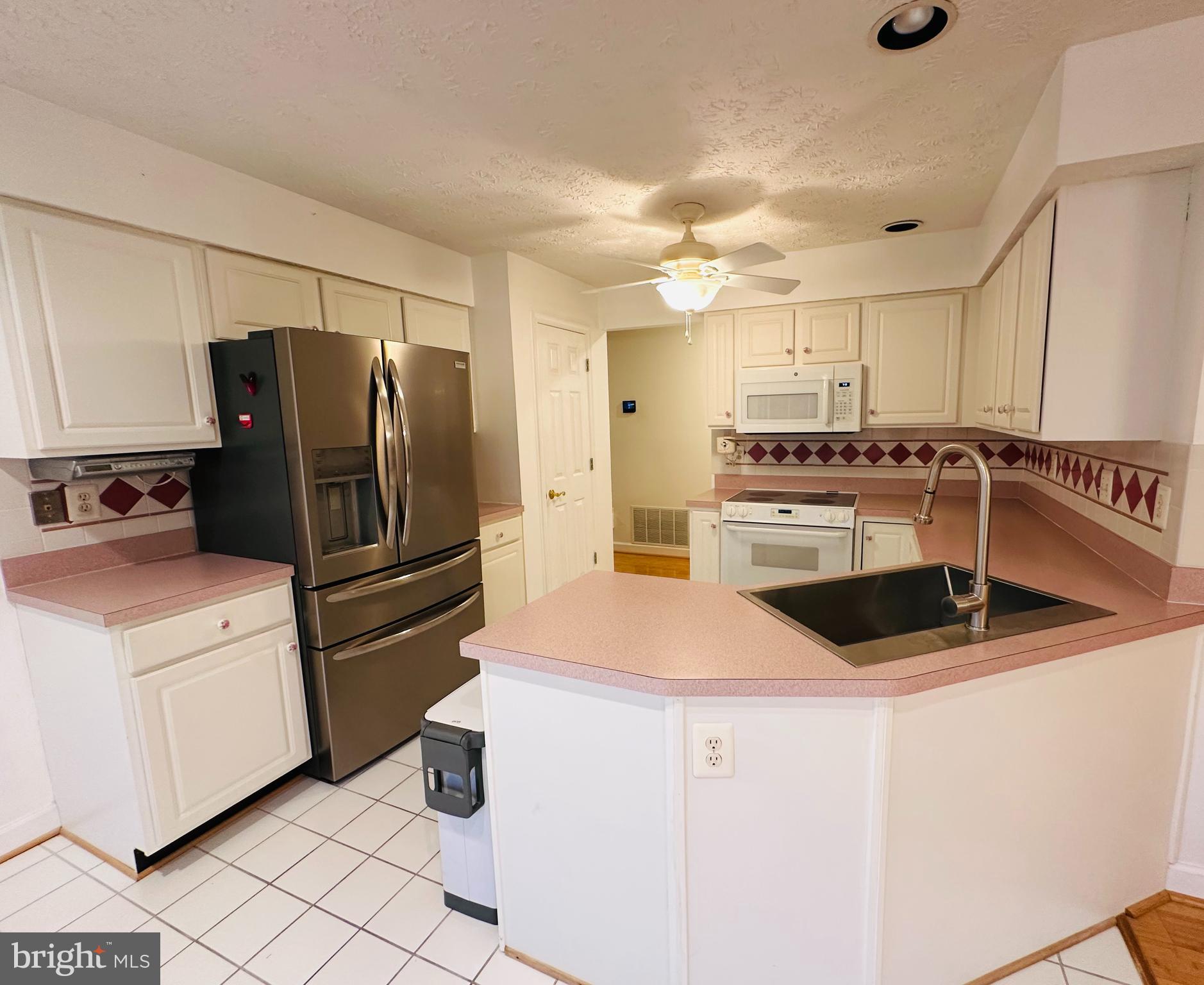 SPRING RIDGE - Residential Lease