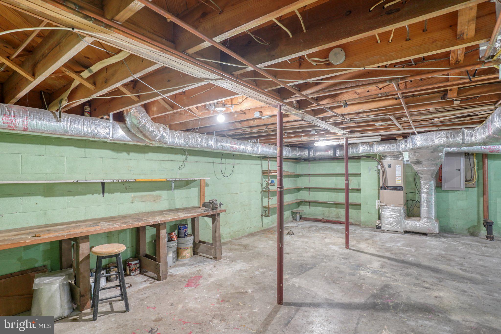DEVRIES CIRCLE - Residential