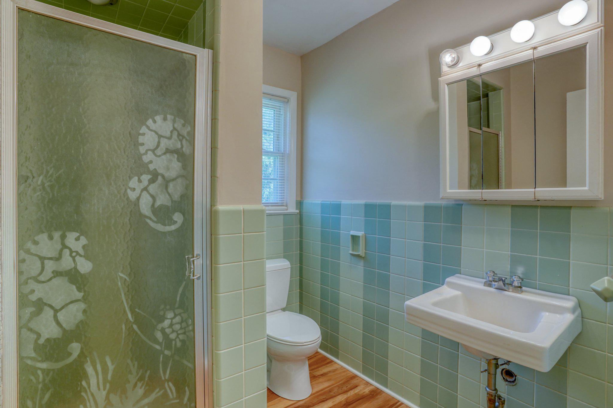 DEVRIES CIRCLE - Residential