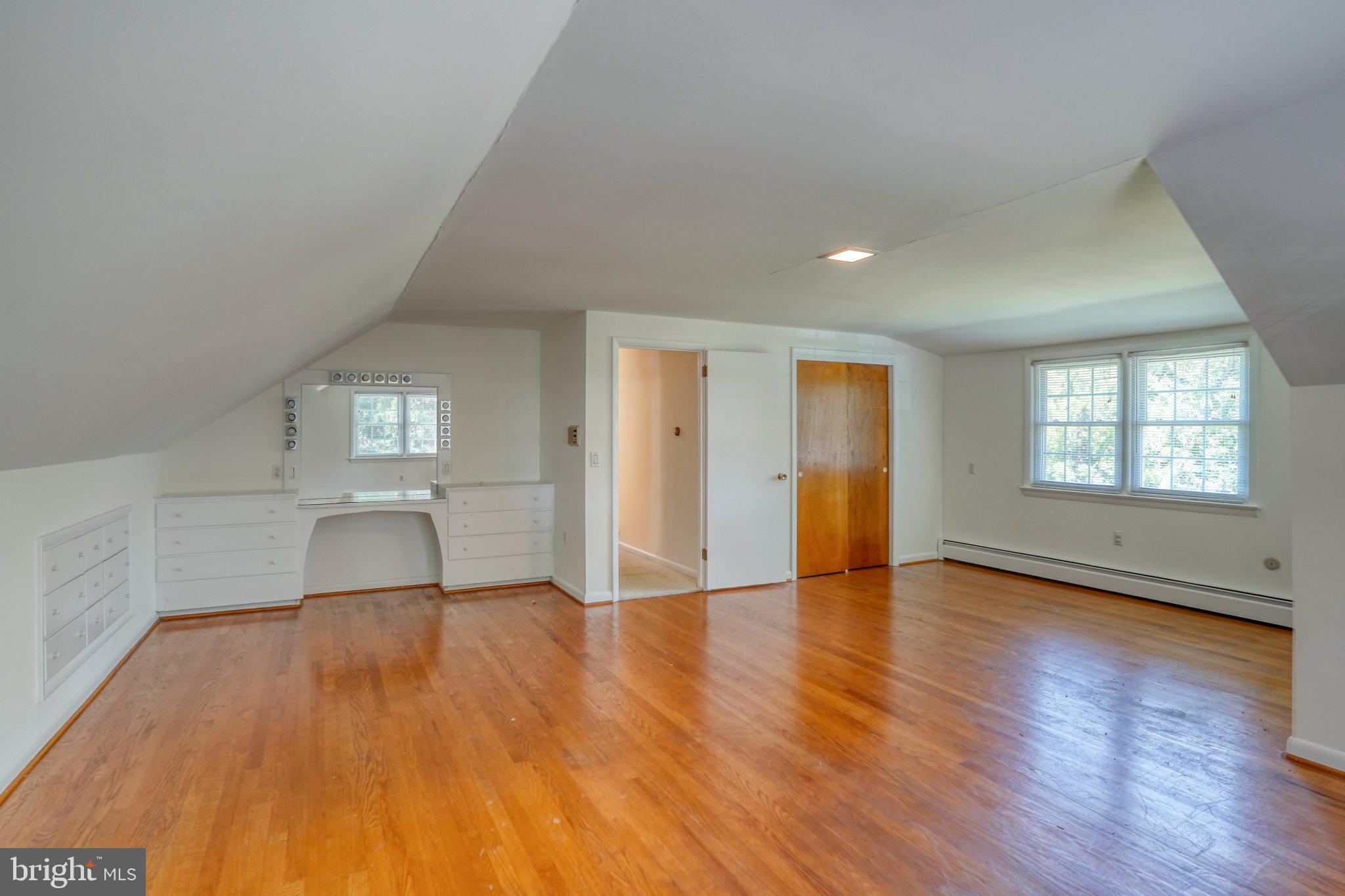 DEVRIES CIRCLE - Residential