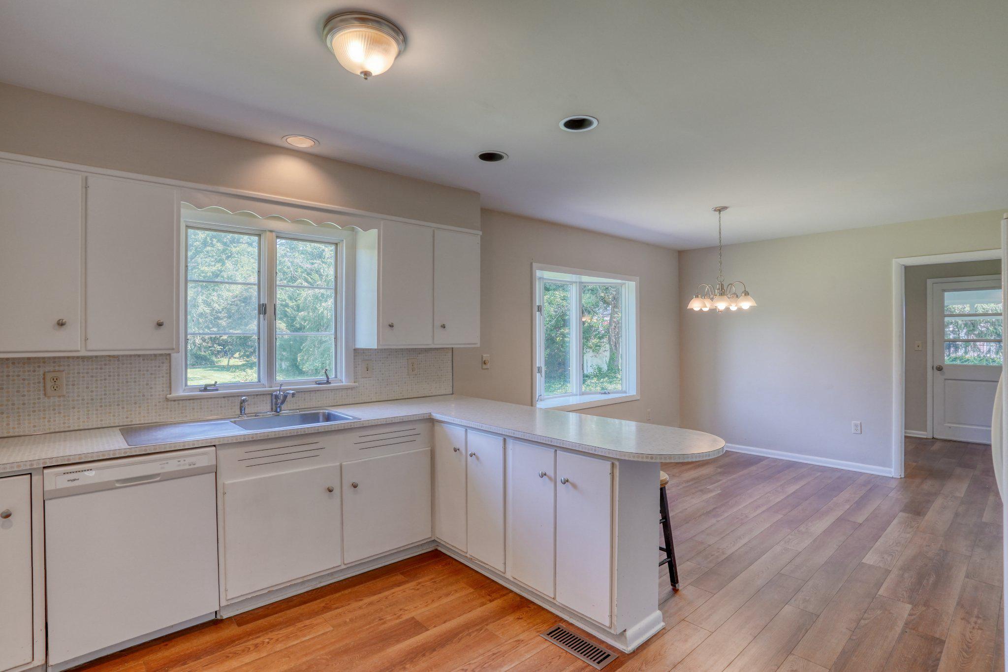 DEVRIES CIRCLE - Residential