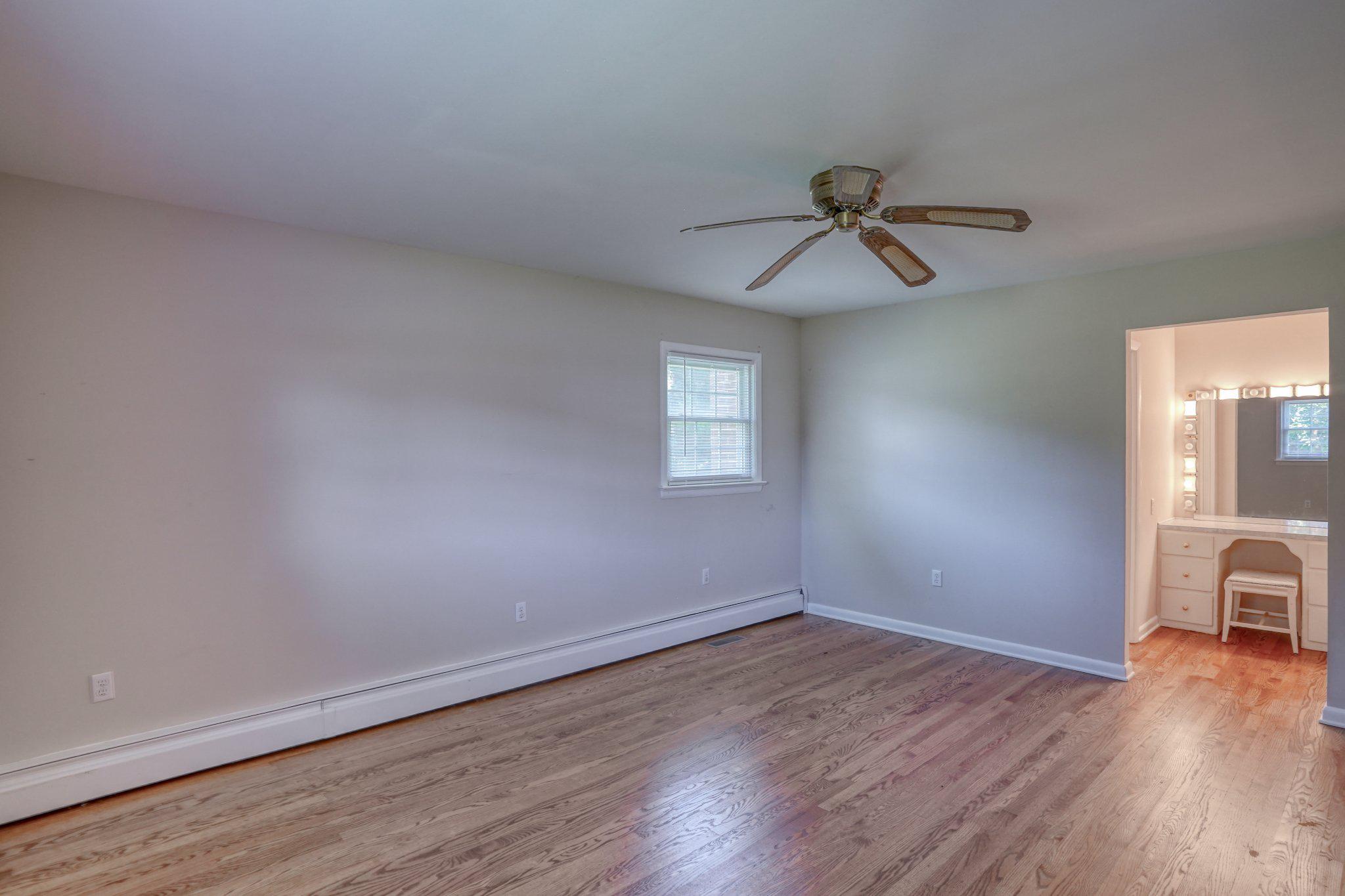 DEVRIES CIRCLE - Residential