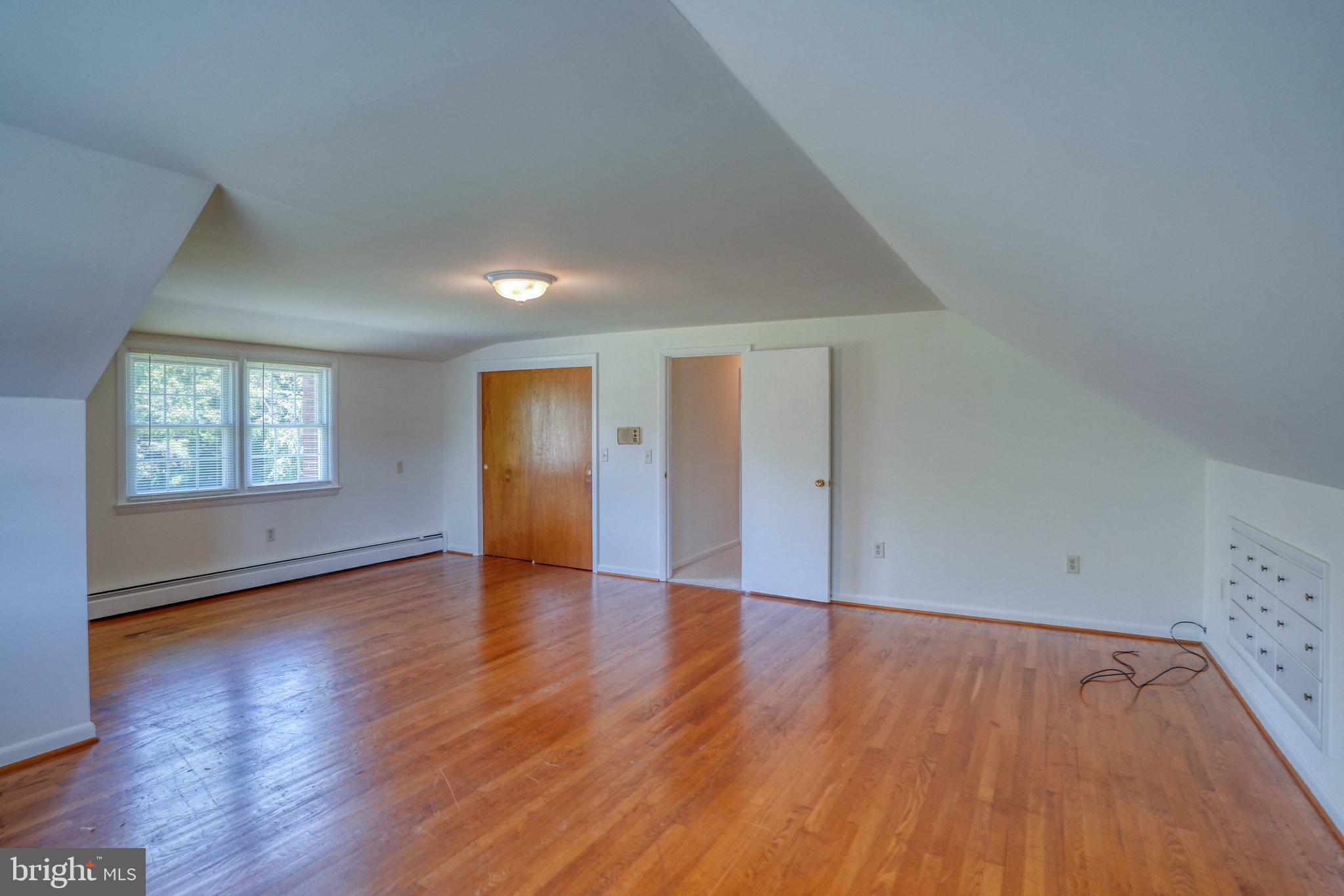 DEVRIES CIRCLE - Residential