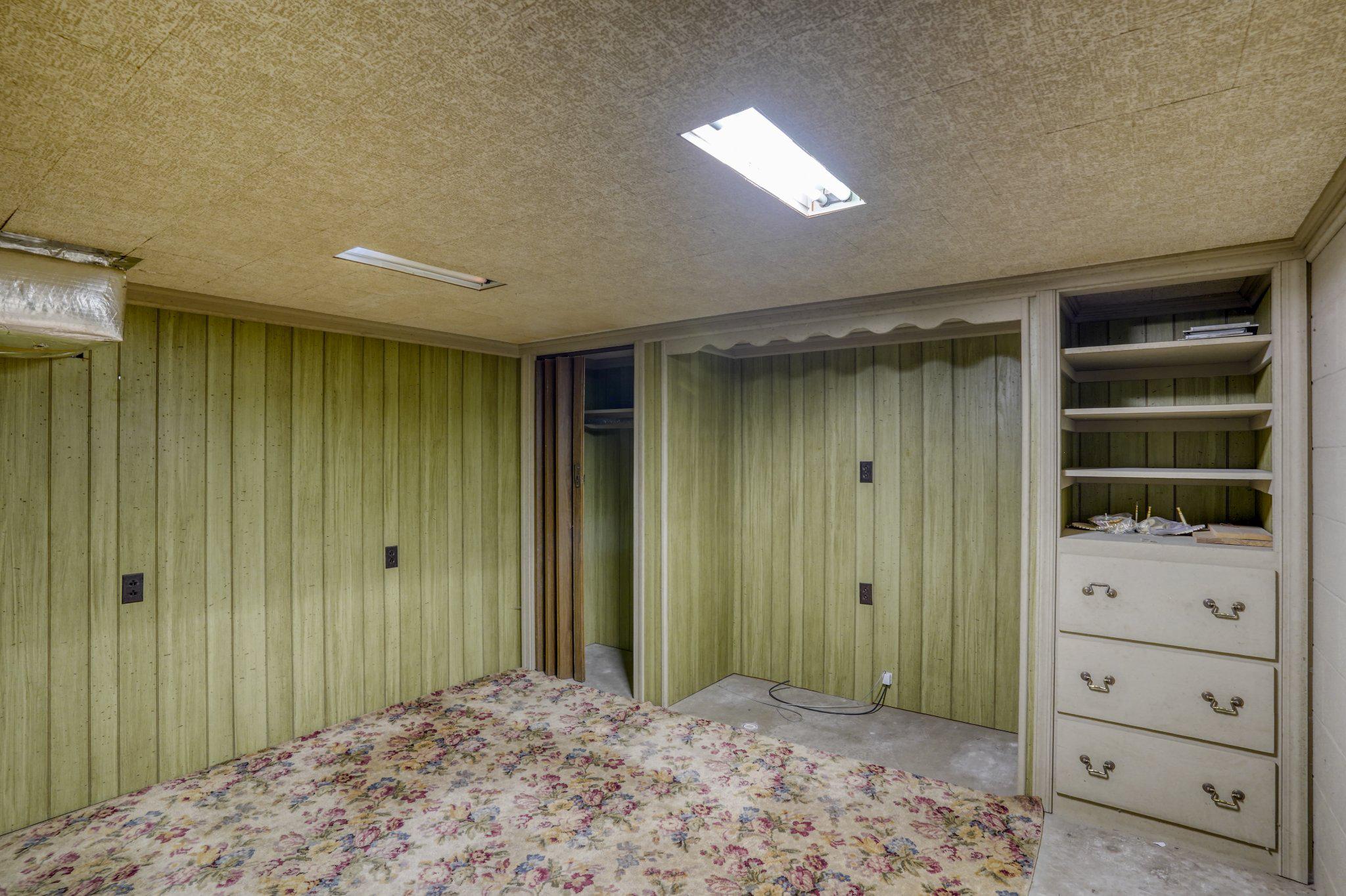 DEVRIES CIRCLE - Residential