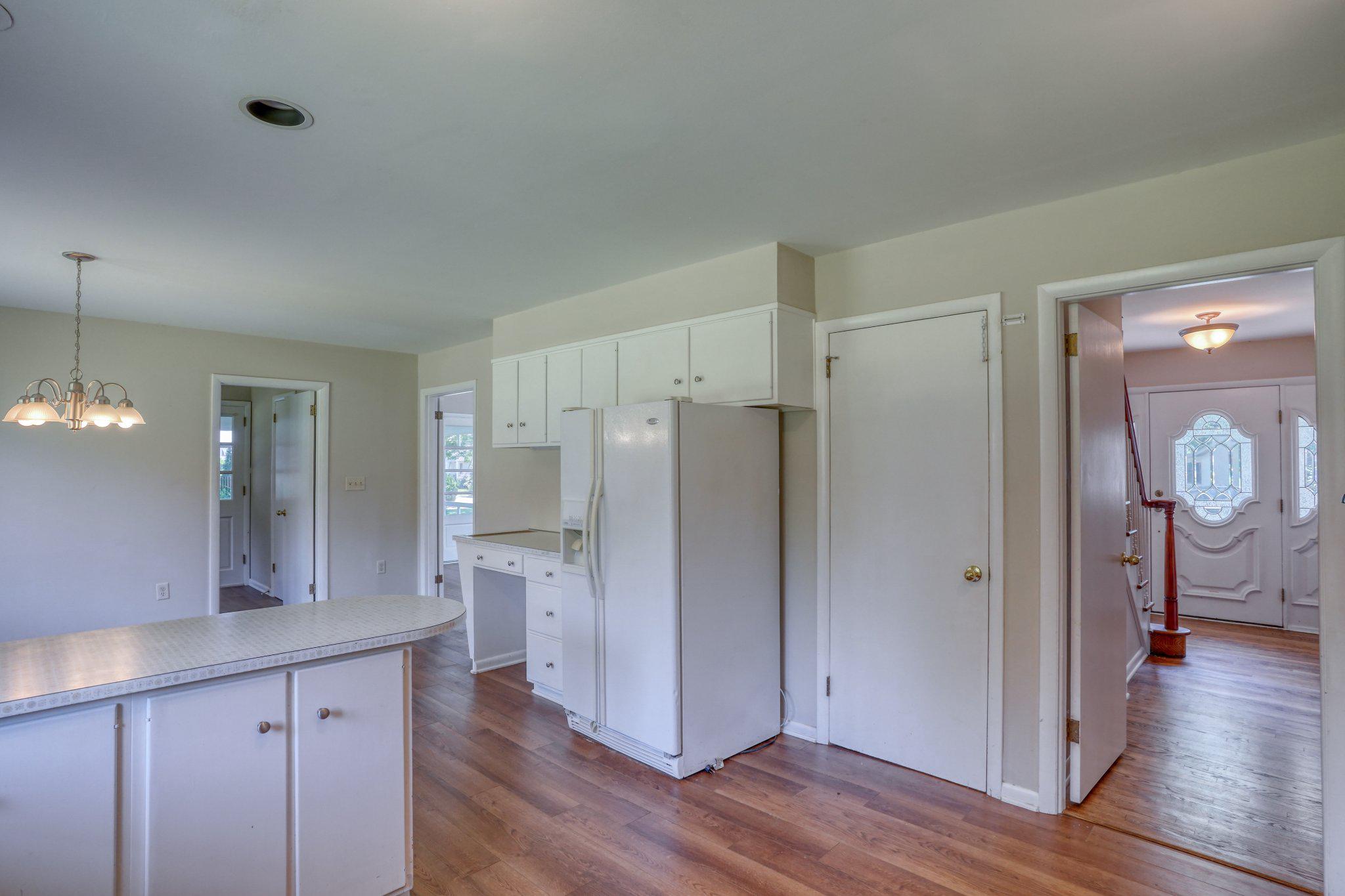 DEVRIES CIRCLE - Residential