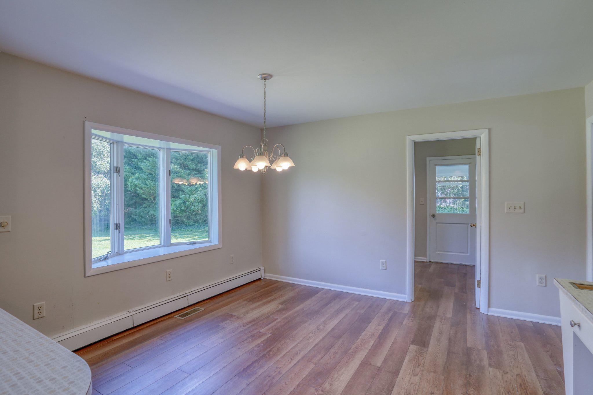DEVRIES CIRCLE - Residential