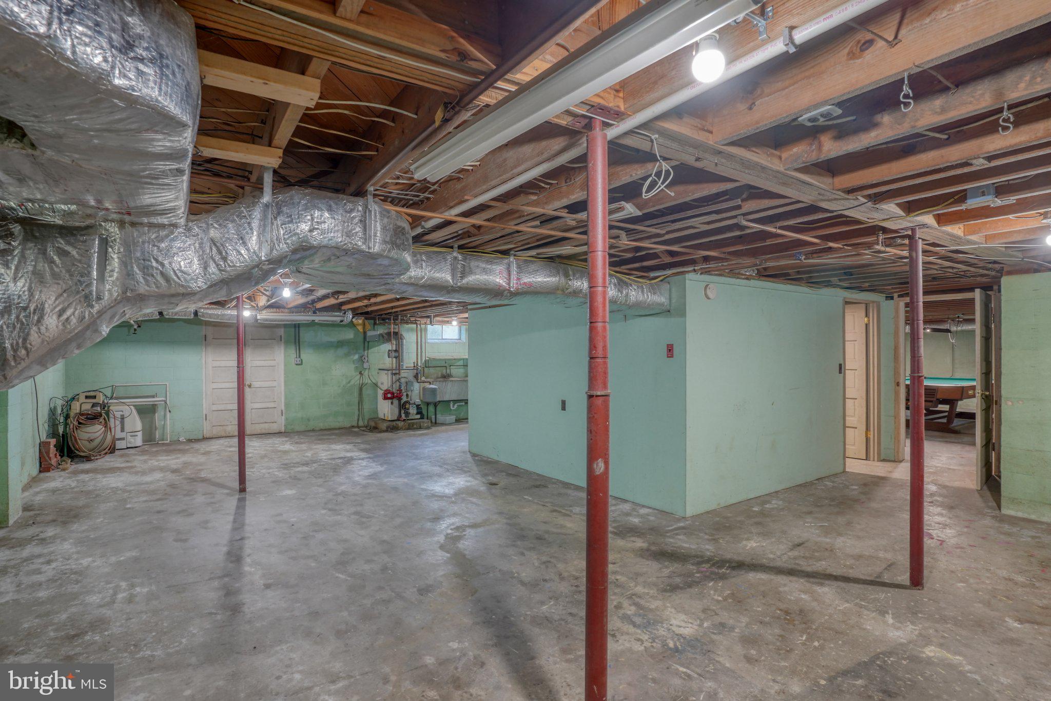 DEVRIES CIRCLE - Residential