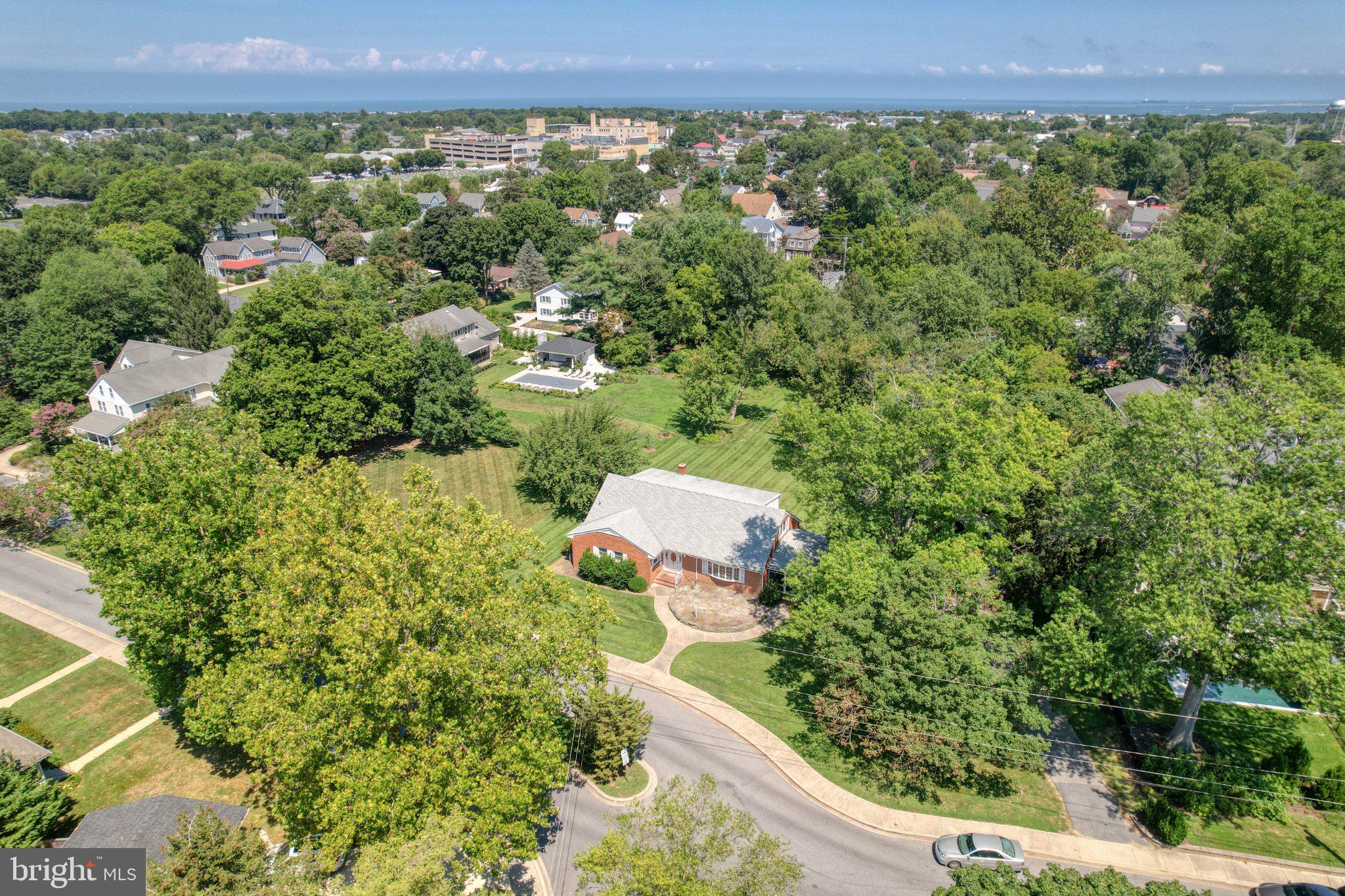 DEVRIES CIRCLE - Residential