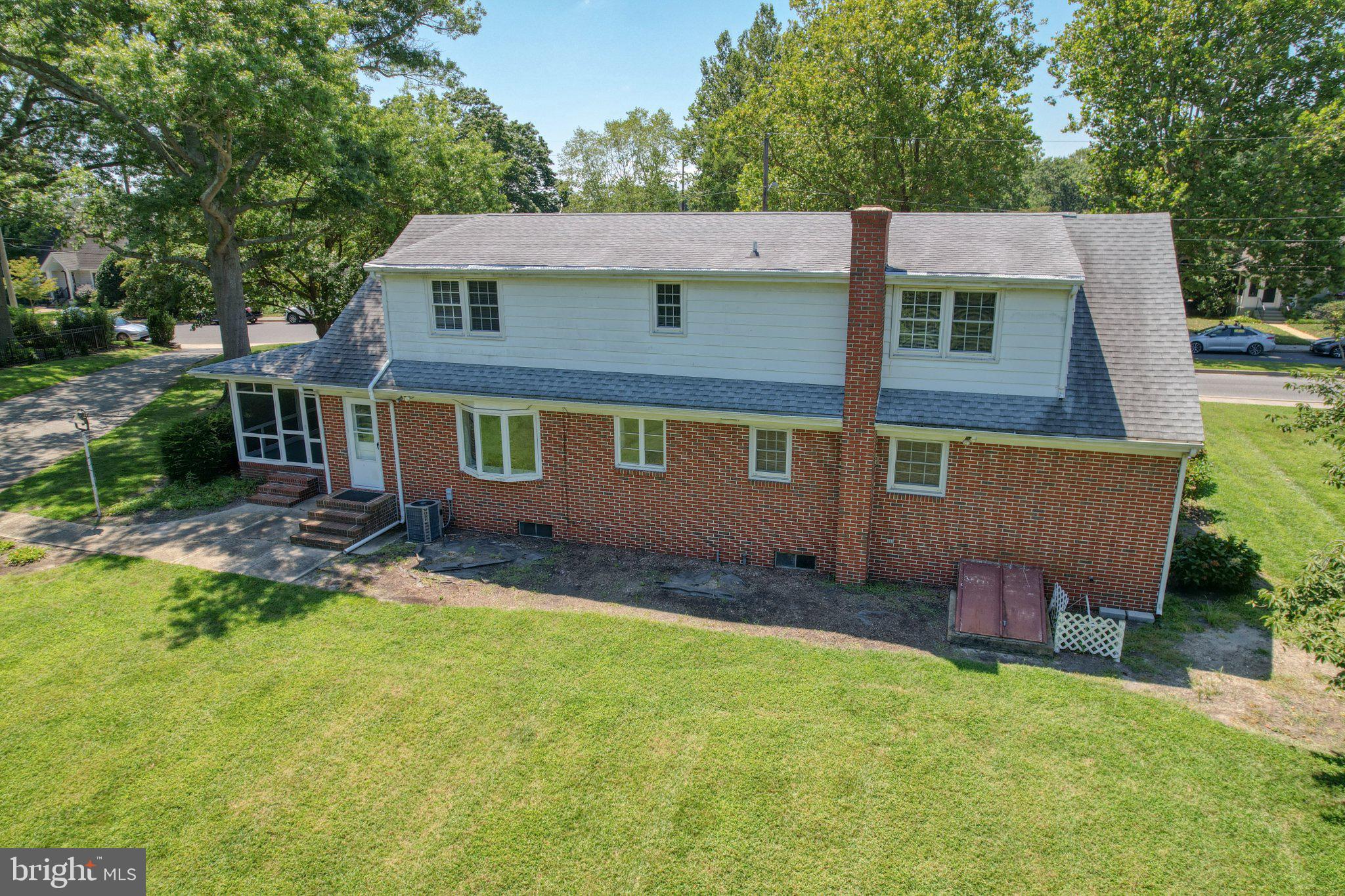 DEVRIES CIRCLE - Residential