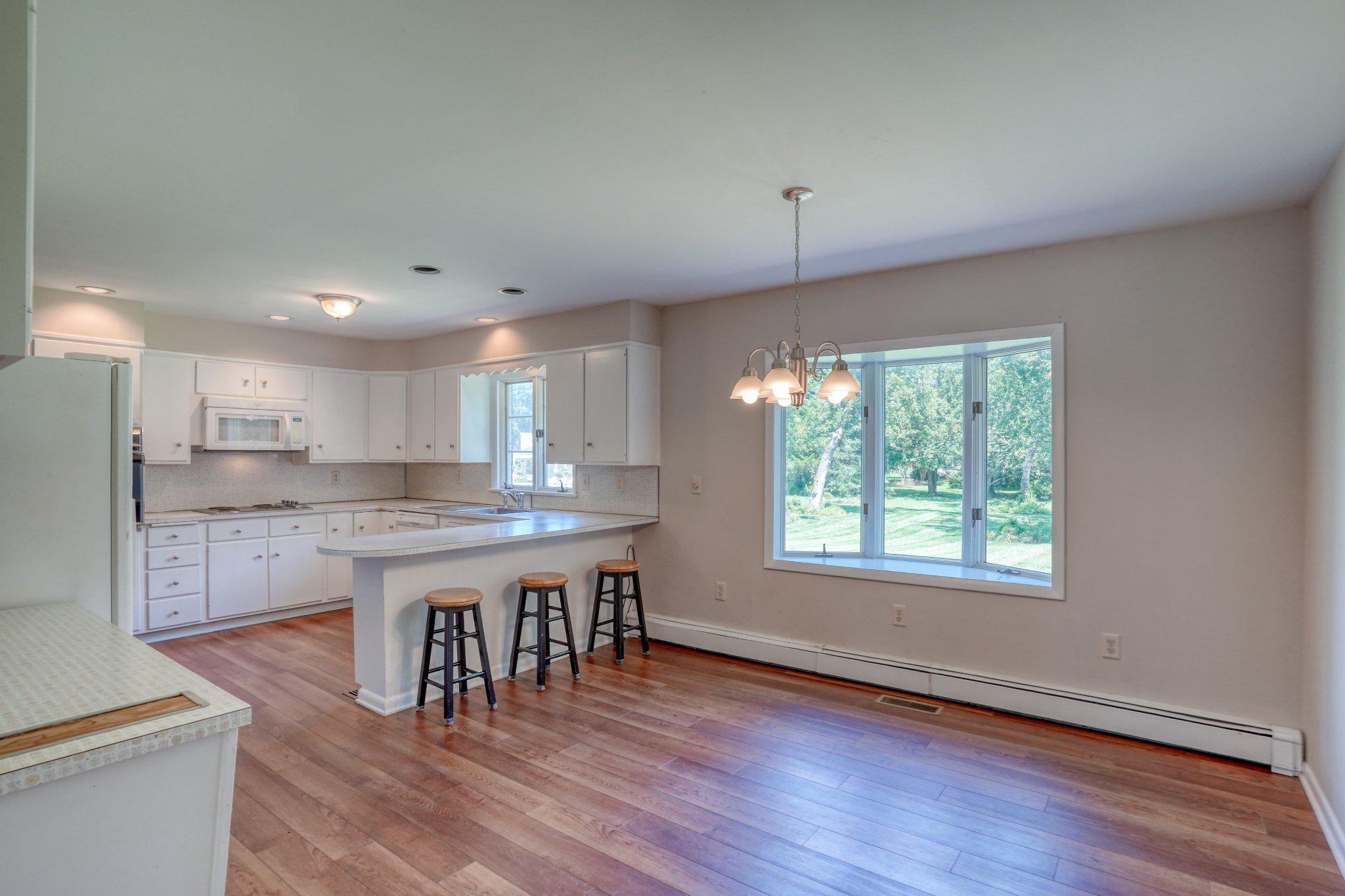 DEVRIES CIRCLE - Residential